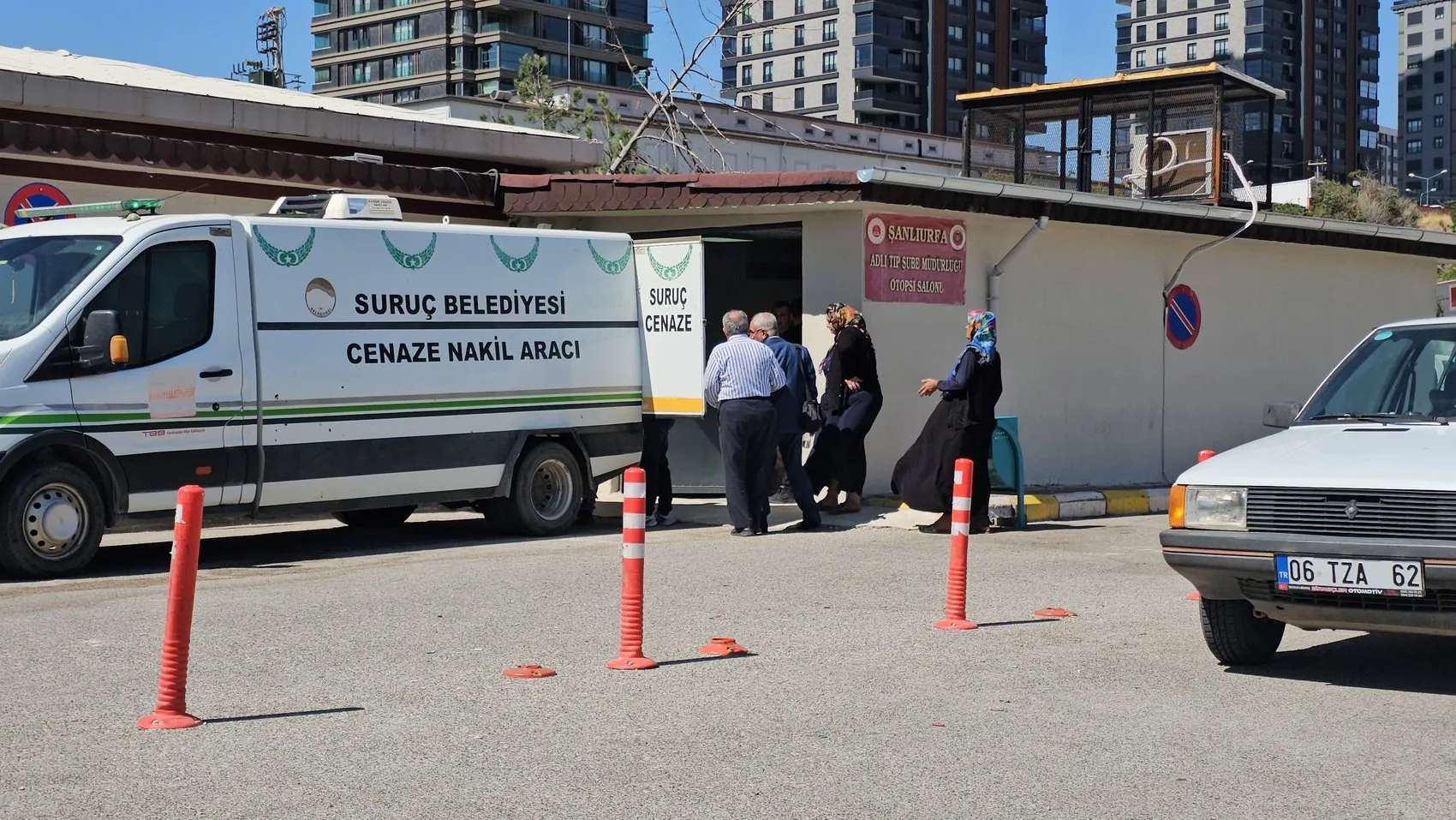 Suruç ilçesinde bir baba eşini vurduktan sonra yaşamına son verdi