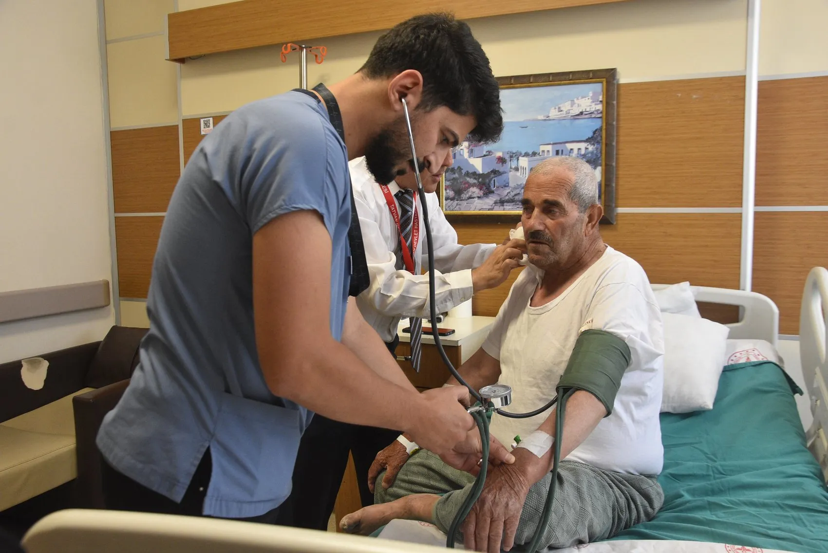 Bitlisli hasta şehir dışına gitmeden tükürük bezi tümöründen kurtuldu