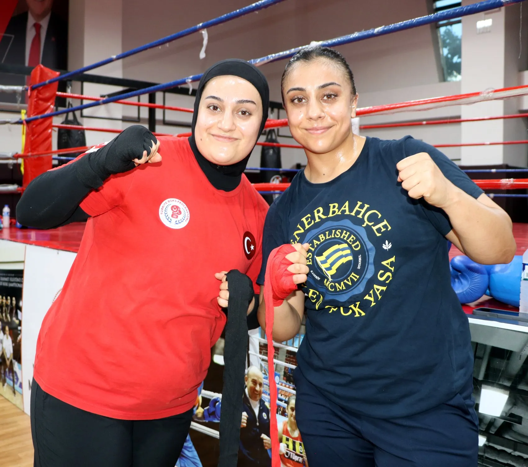 Vanlı iki kız kardeş boksta dünya sahnesine çıktı