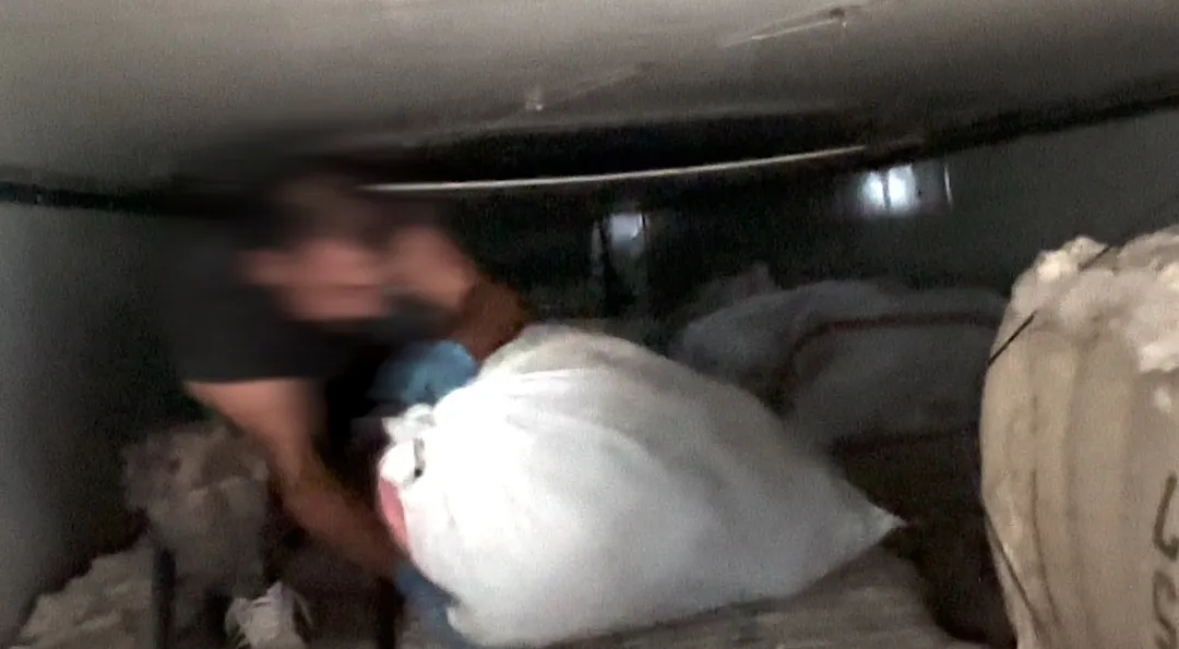 Batman girişinde pamuk yüklü TIR'larda 122 kilo uyuşturucu ele geçirildi