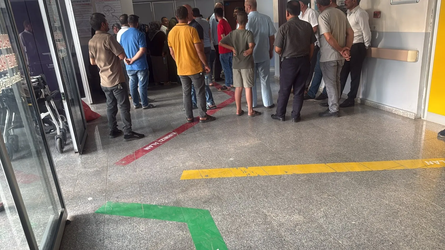 Şanlıurfa'daki düğünde havaya ateş açan maganda iki kişiyi hastanelik etti