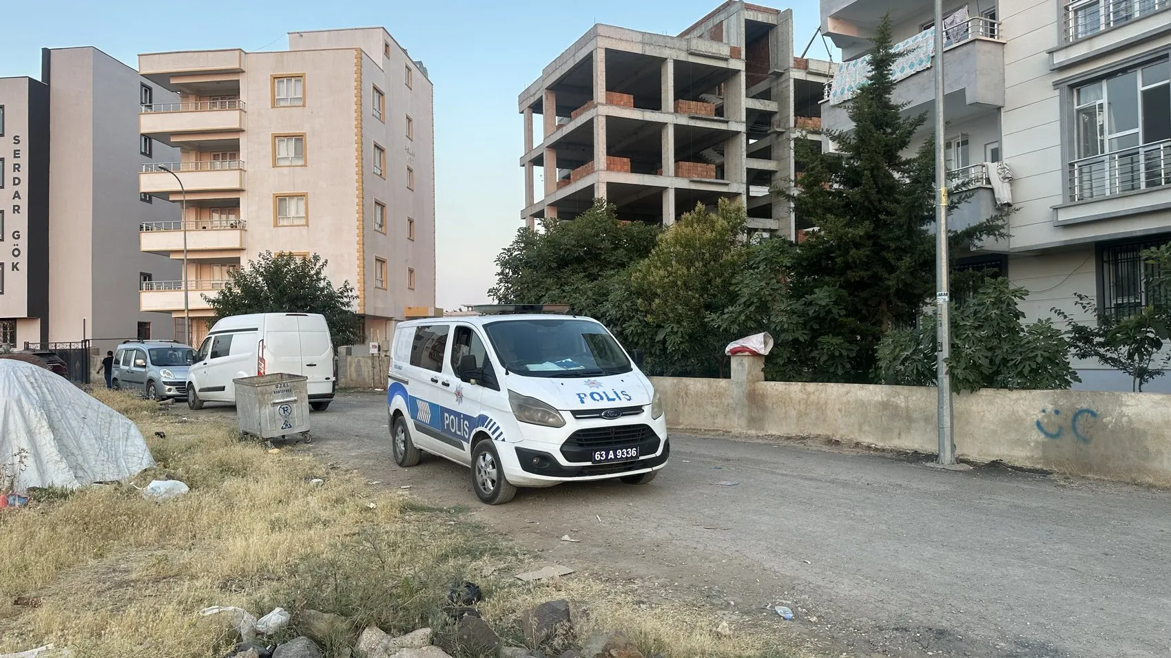 Siverek'te inşaat iskelesinden düşen iki genç işçi hayatını kaybetti