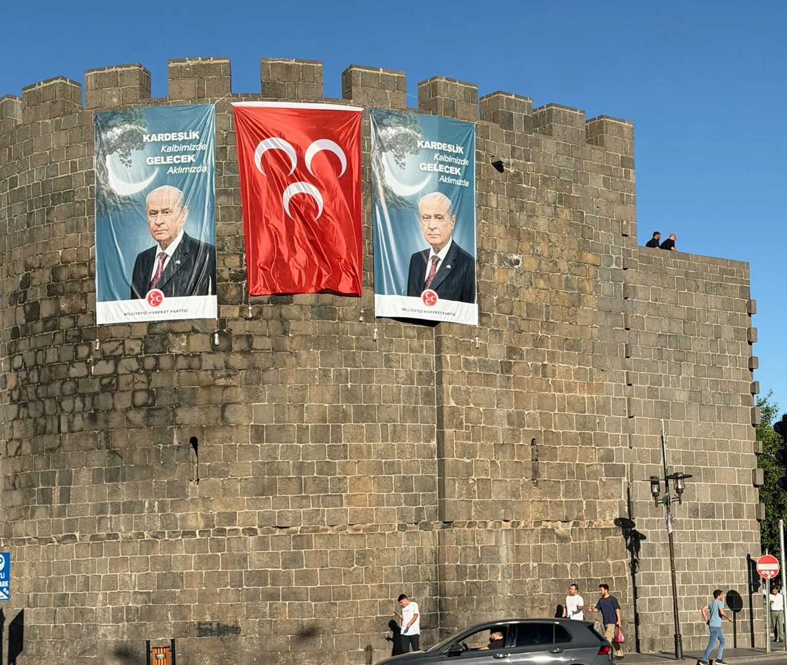 MHP Gümüşhane Milletvekili Musa Küçük Diyarbakırda Terörsüz Türkiye Projesini Savundu