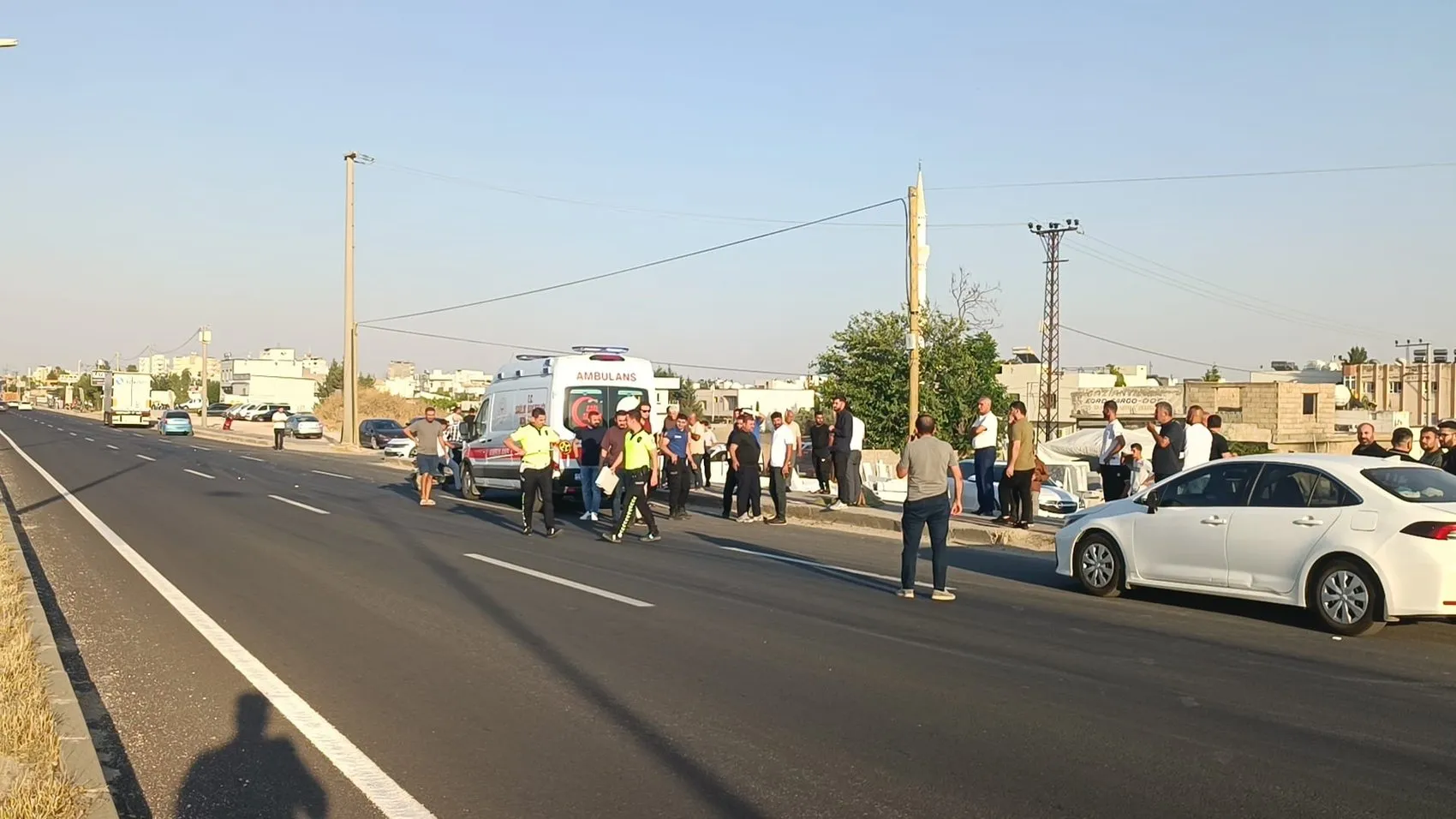 Mardin Nusaybin yolunda karşıdan karşıya geçmek isteyen yaşlı kadın hayatını kaybetti