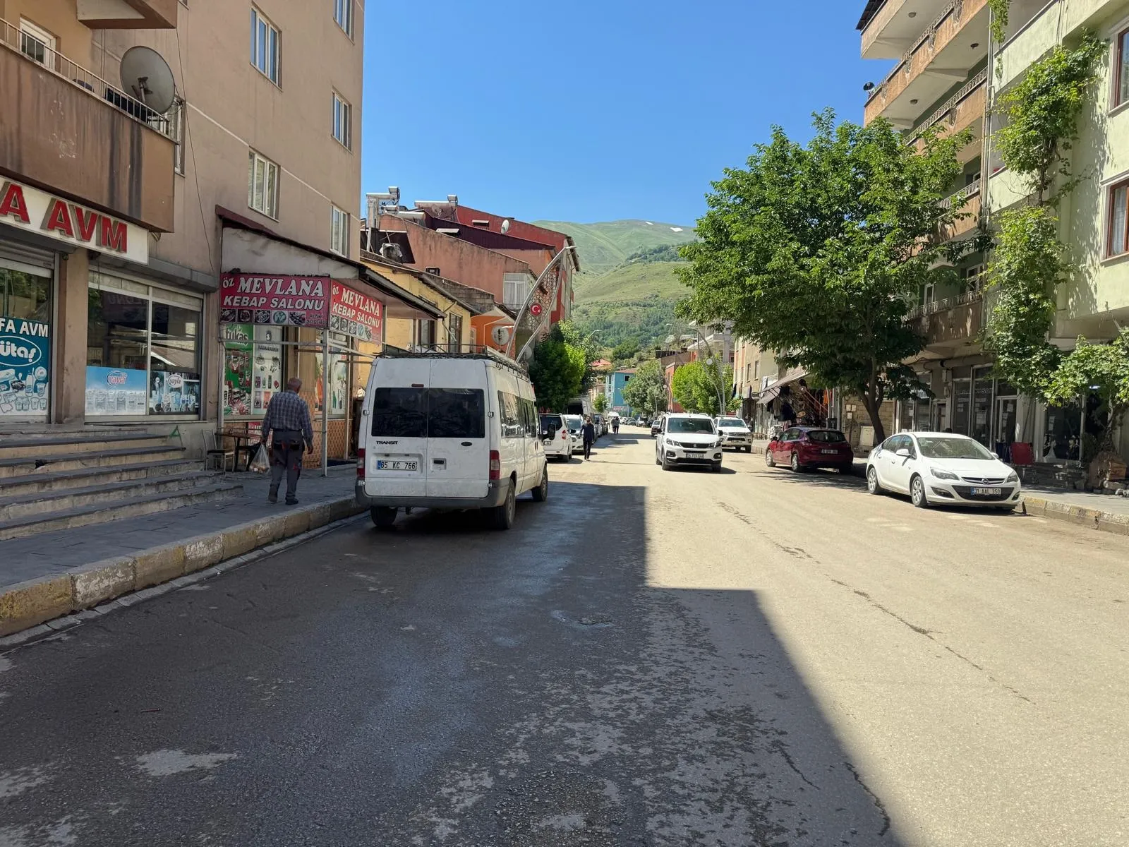 Van sallandı 3.6 büyüklüğündeki sarsıntı kısa süreli panik yaşattı