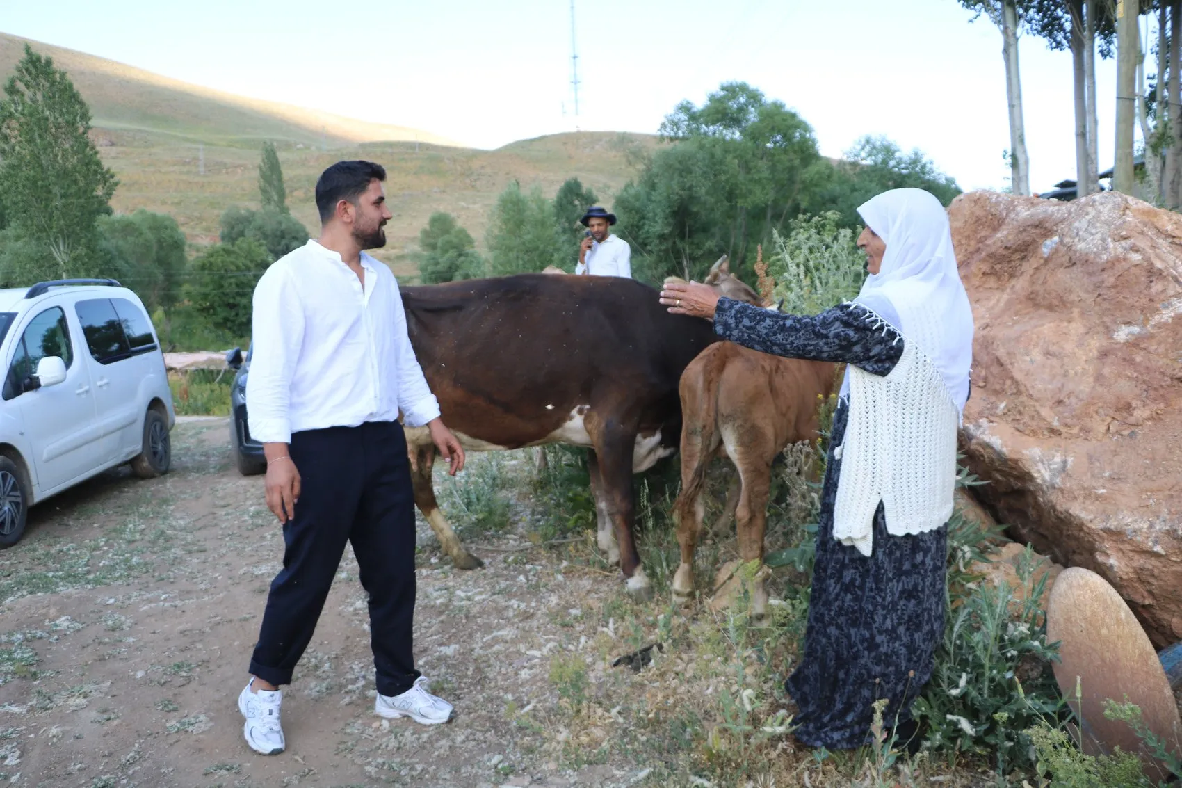 Yüksekova'da tek geçim kaynağını kaybeden aileye yardım eli uzandı