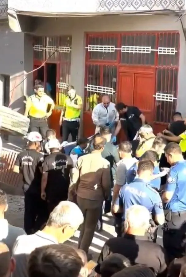 Şanlıurfa'da sokakta oyun oynayan küçük Zeynep kamyonun altında kalarak hayatını kaybetti