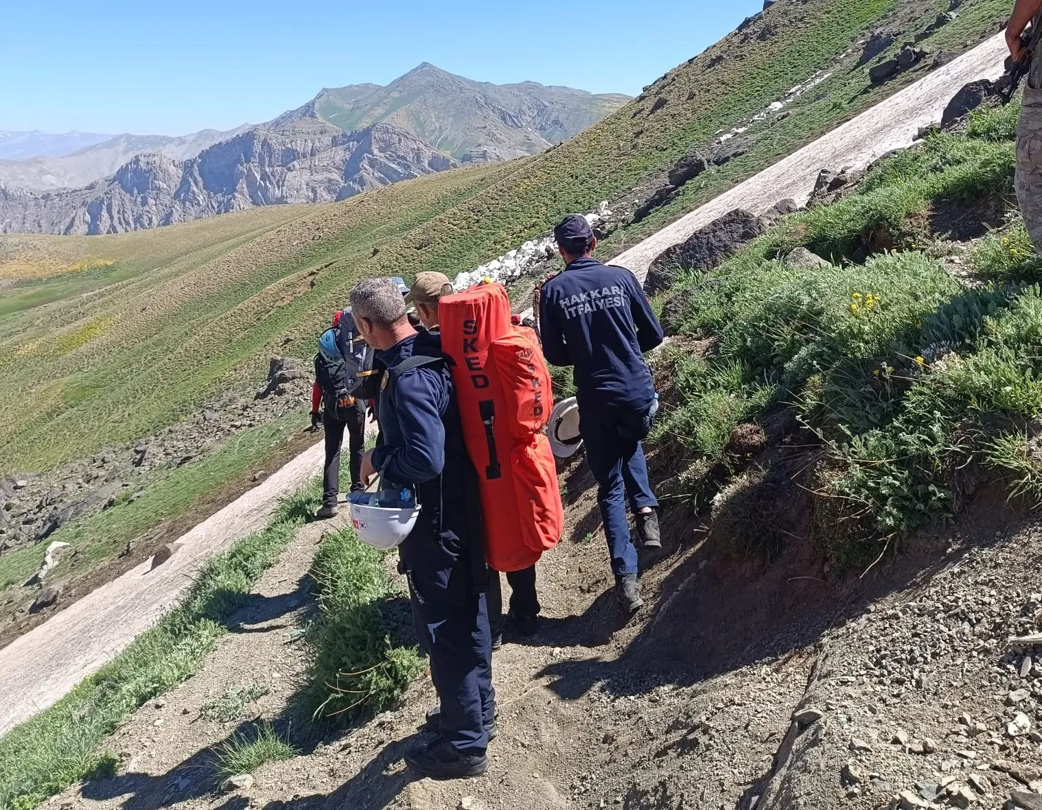 Hakkari Cilo Dağı zirvesinde kaybolan dağcıyı bulmak için seferberlik sürüyor