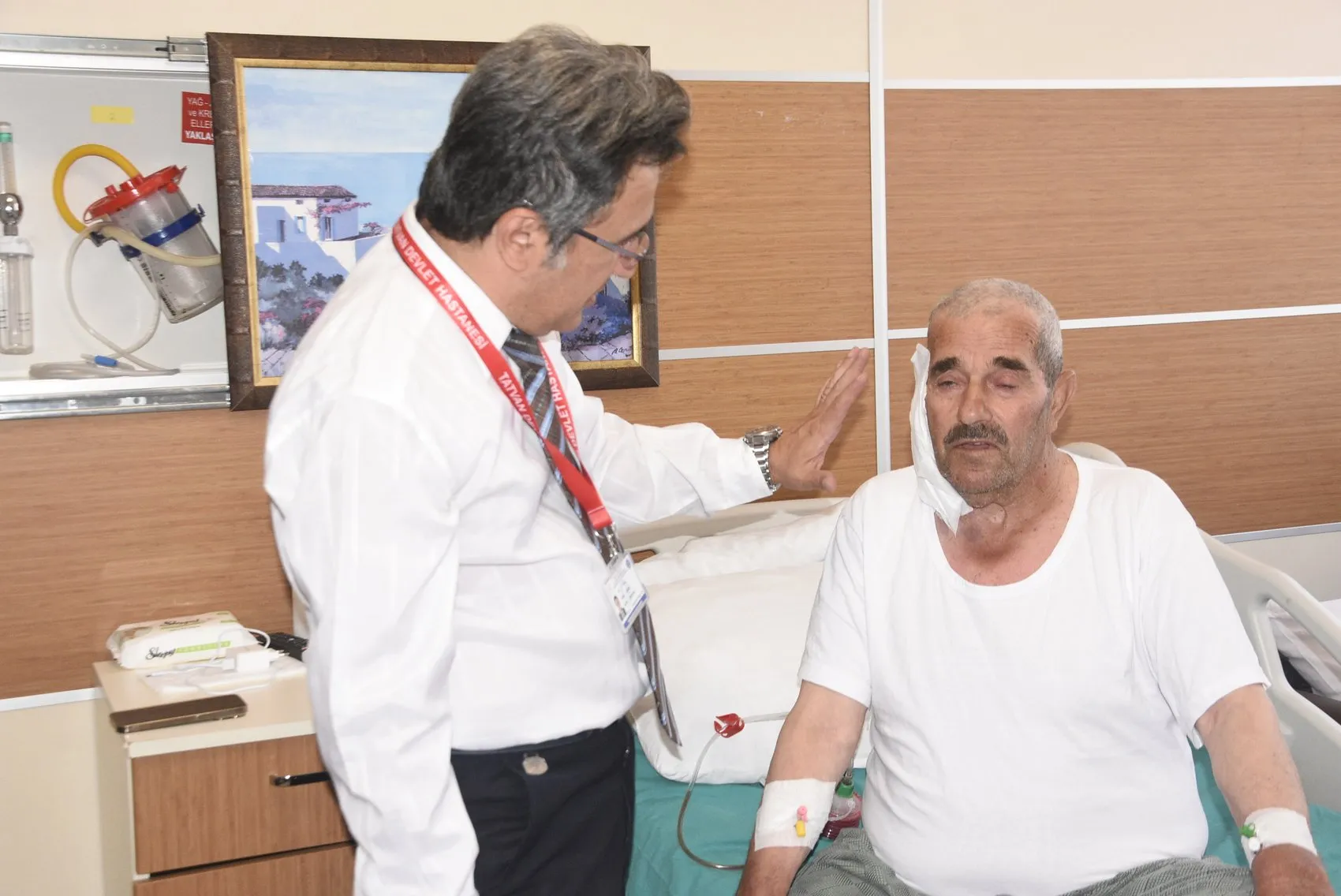 Bitlisli hasta şehir dışına gitmeden tükürük bezi tümöründen kurtuldu