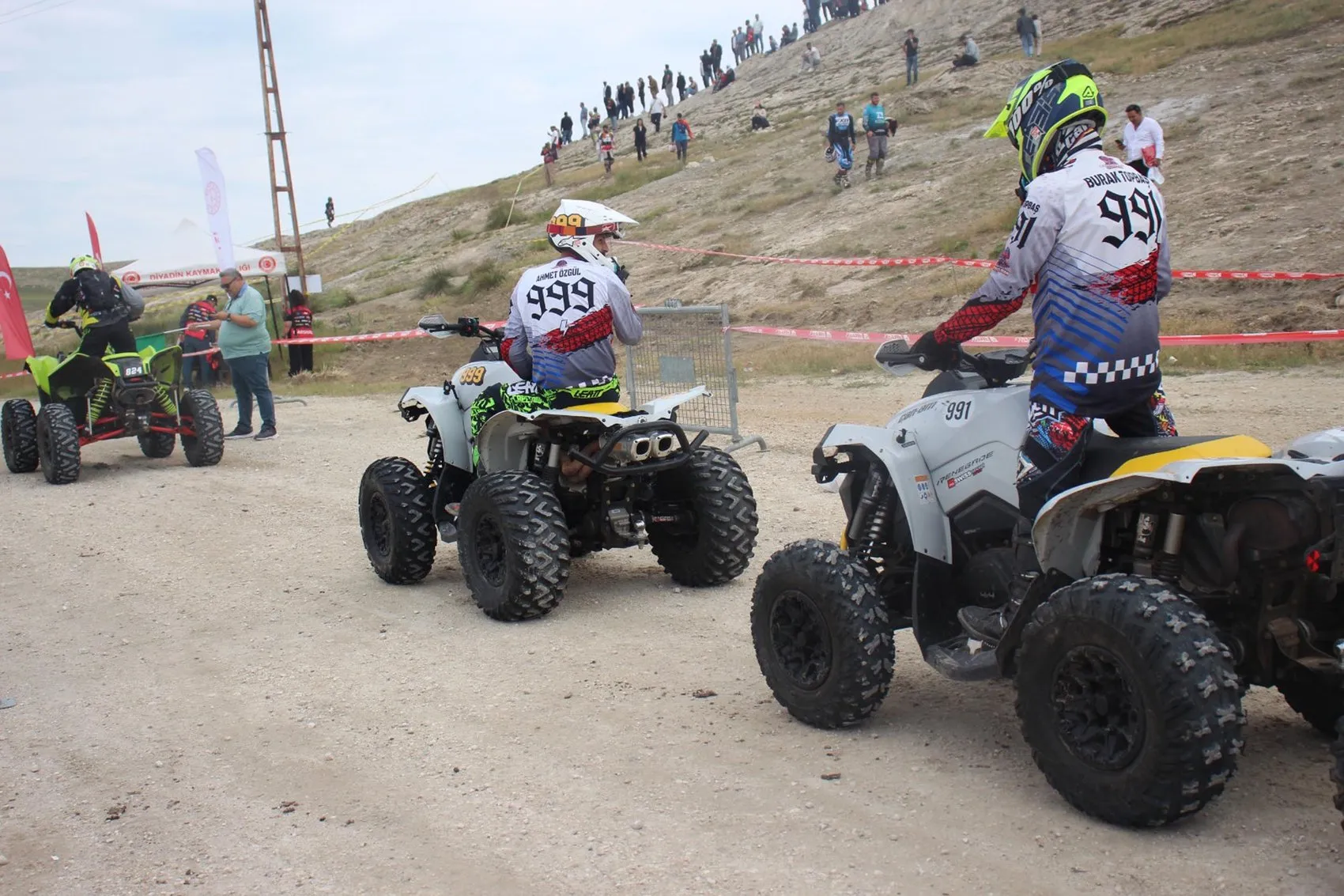Ağrı zirvelerinde motor sporları heyecanı nefes kesti
