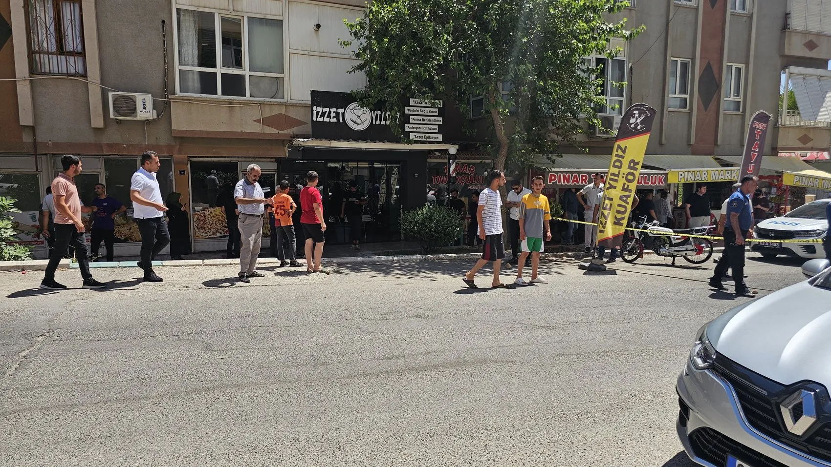 Şanlıurfa'da aile kavgası kanlı bitti Kuaför dükkanına saldırıda 4 kişi yaralandı