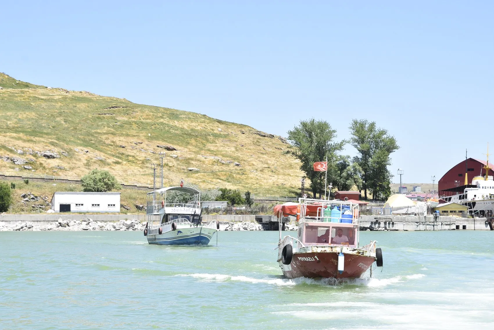 Van Gölü’nde inci kefali için koruma dönemi başladı