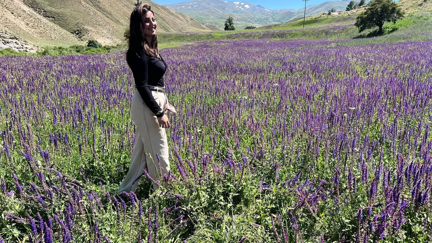 Van Başkale'deki lavanta tarlası ziyaretçilerini mor renkli bir şölene davet ediyor