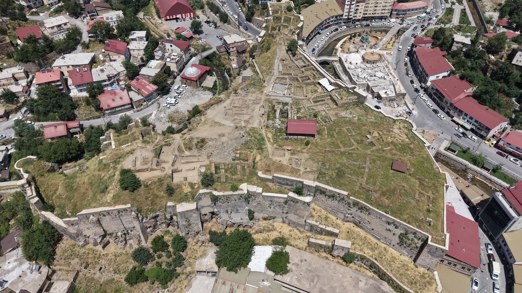 Bitlis Kalesi restorasyona hazırlanıyor