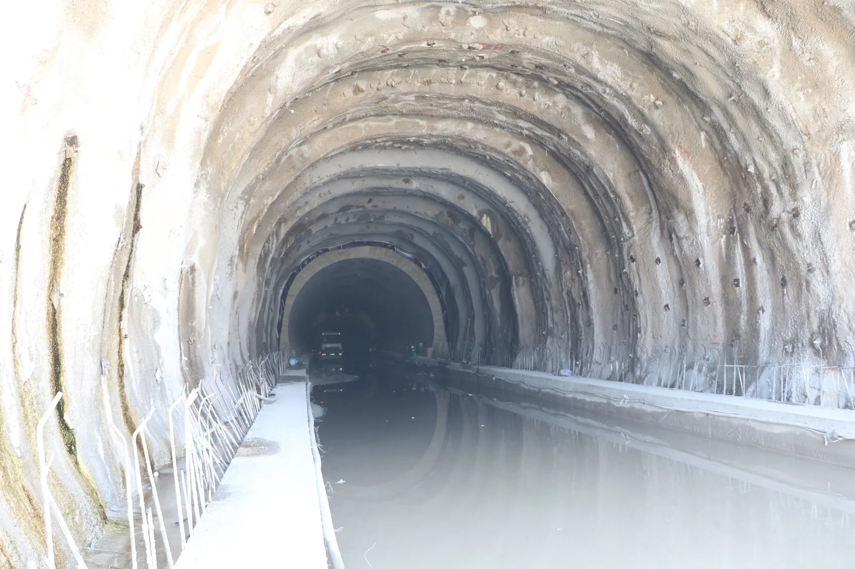 Yüksekova'da T2 tünel çalışması tüm hızıyla sürüyor