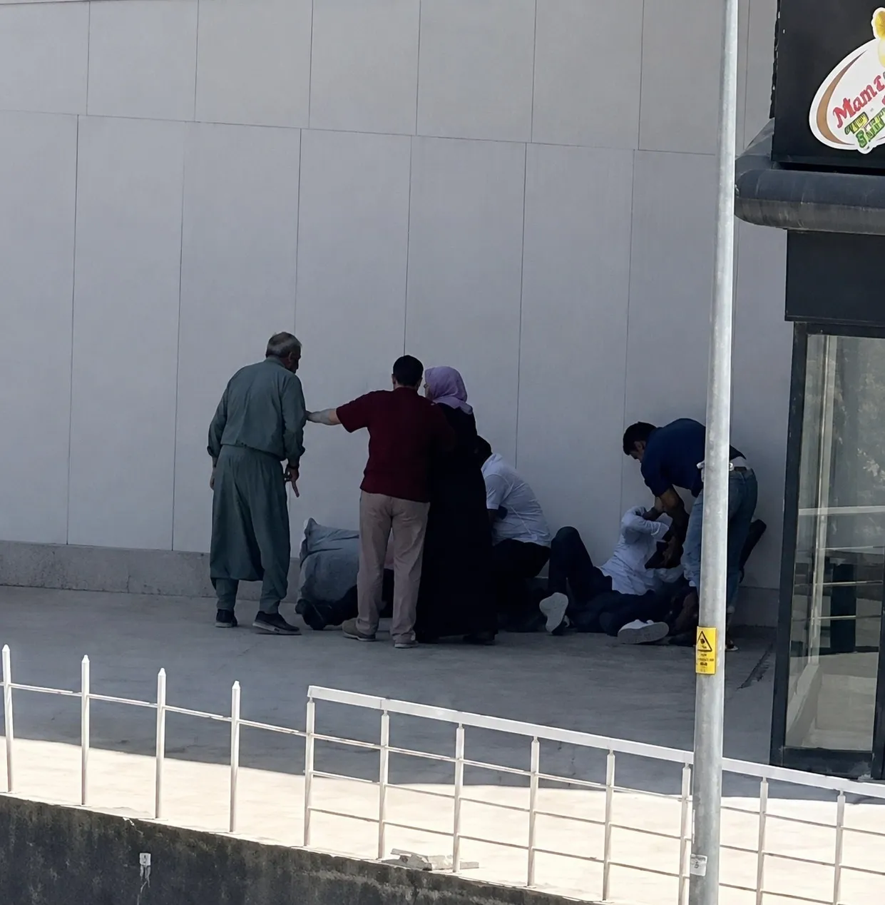 Şanlıurfa’da dükkan satış kavgası kanlı bitti