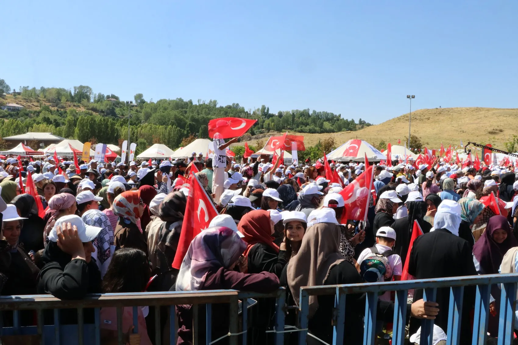 Erdoğan Kan tüccarları ve terörden nemalananlar kaybedecek