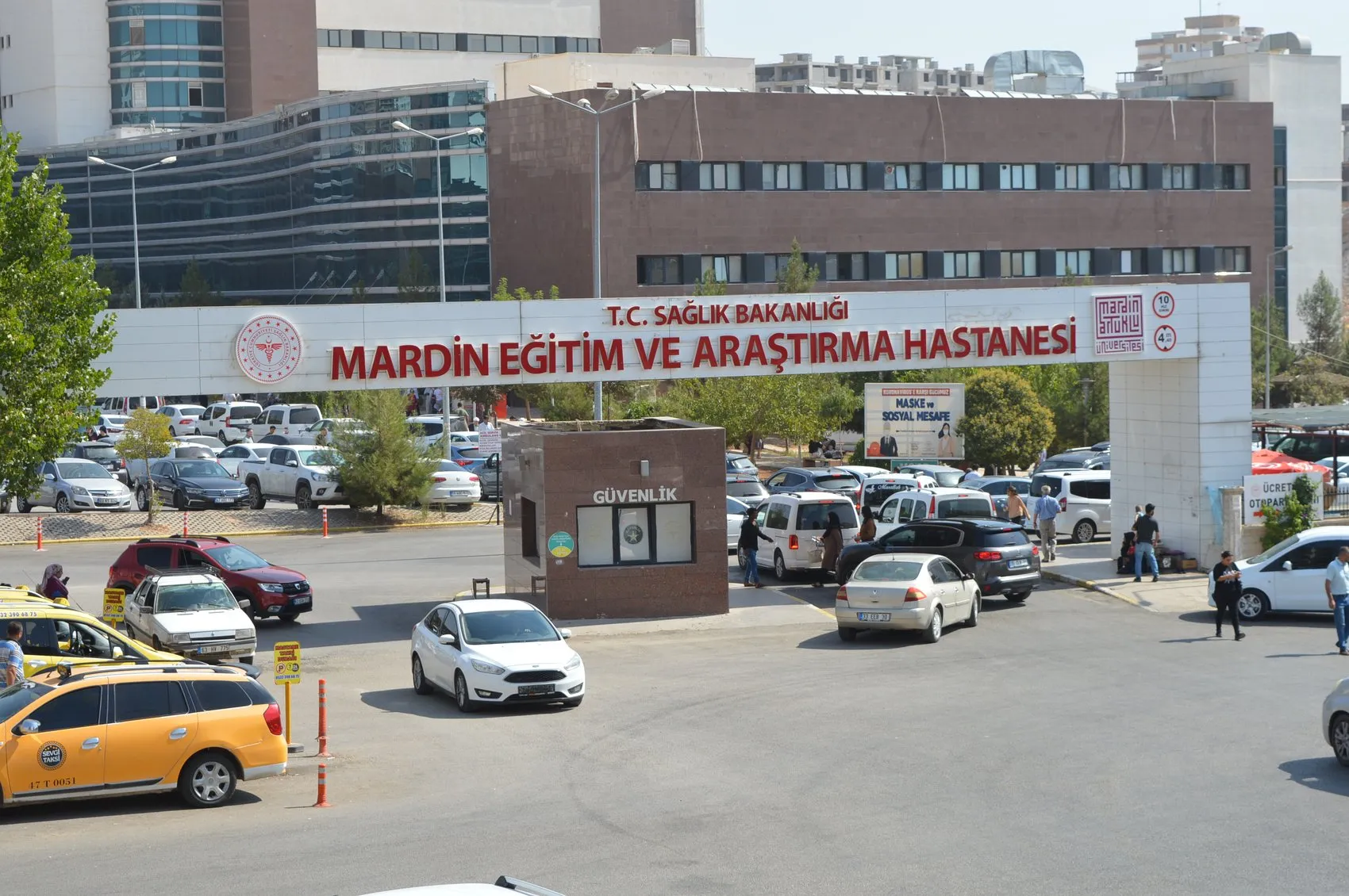 Mazıdağı ilçesinde otomobilde uyuyakalan küçük çocuk hayatını kaybetti