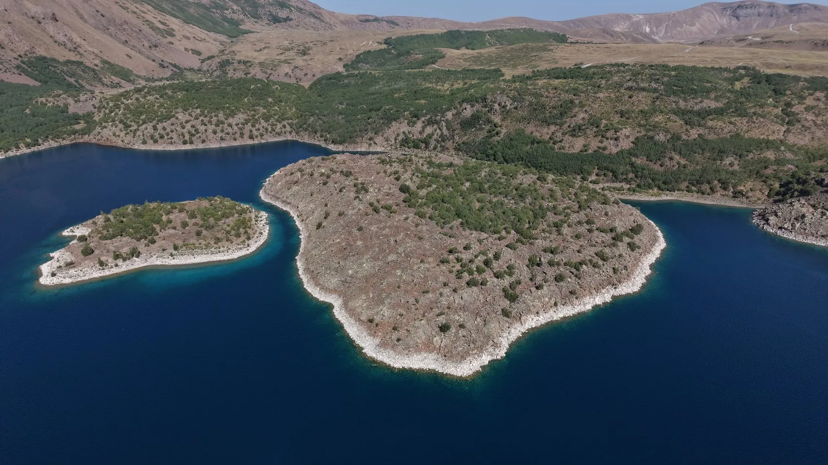 Bitlisin göz bebeği Nemrut Kalderası artık resmen milli park oldu