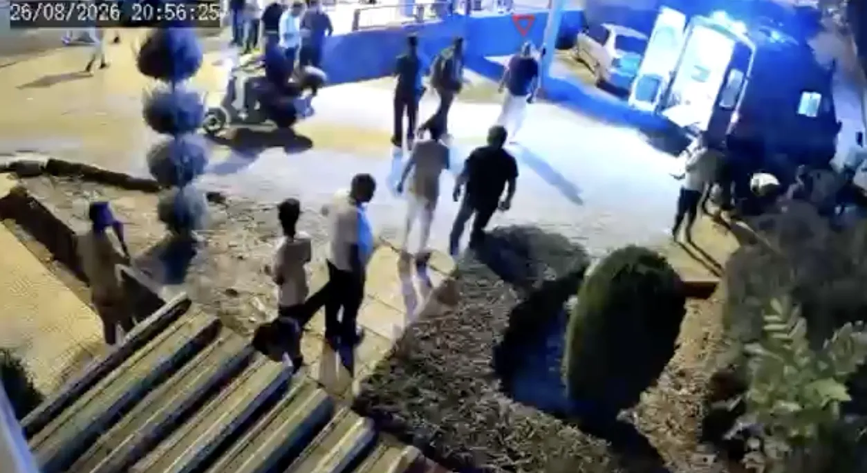 Boşanma aşamasındaki eşini parkta vurup çocuğuyla kaçtı
