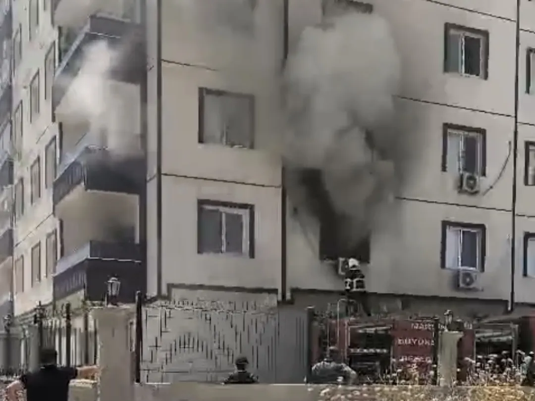 Nusaybin'de apartman dairesinde çıkan yangın paniğe yol açtı