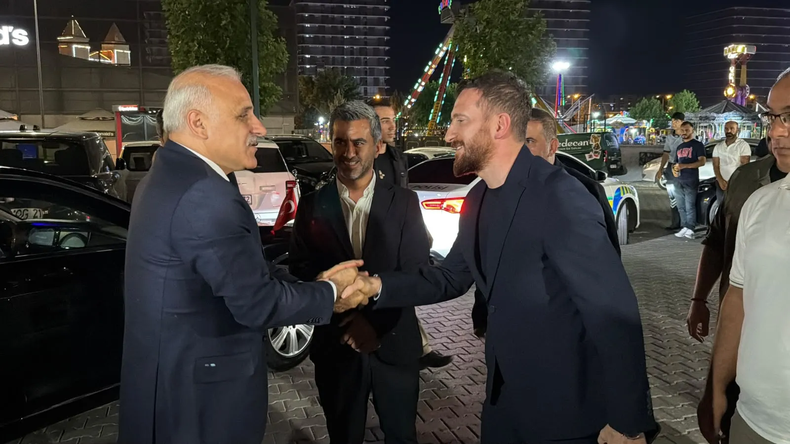 Amedspor ve Erzurumspor yöneticileri maç öncesi dostluk mesajı verdi