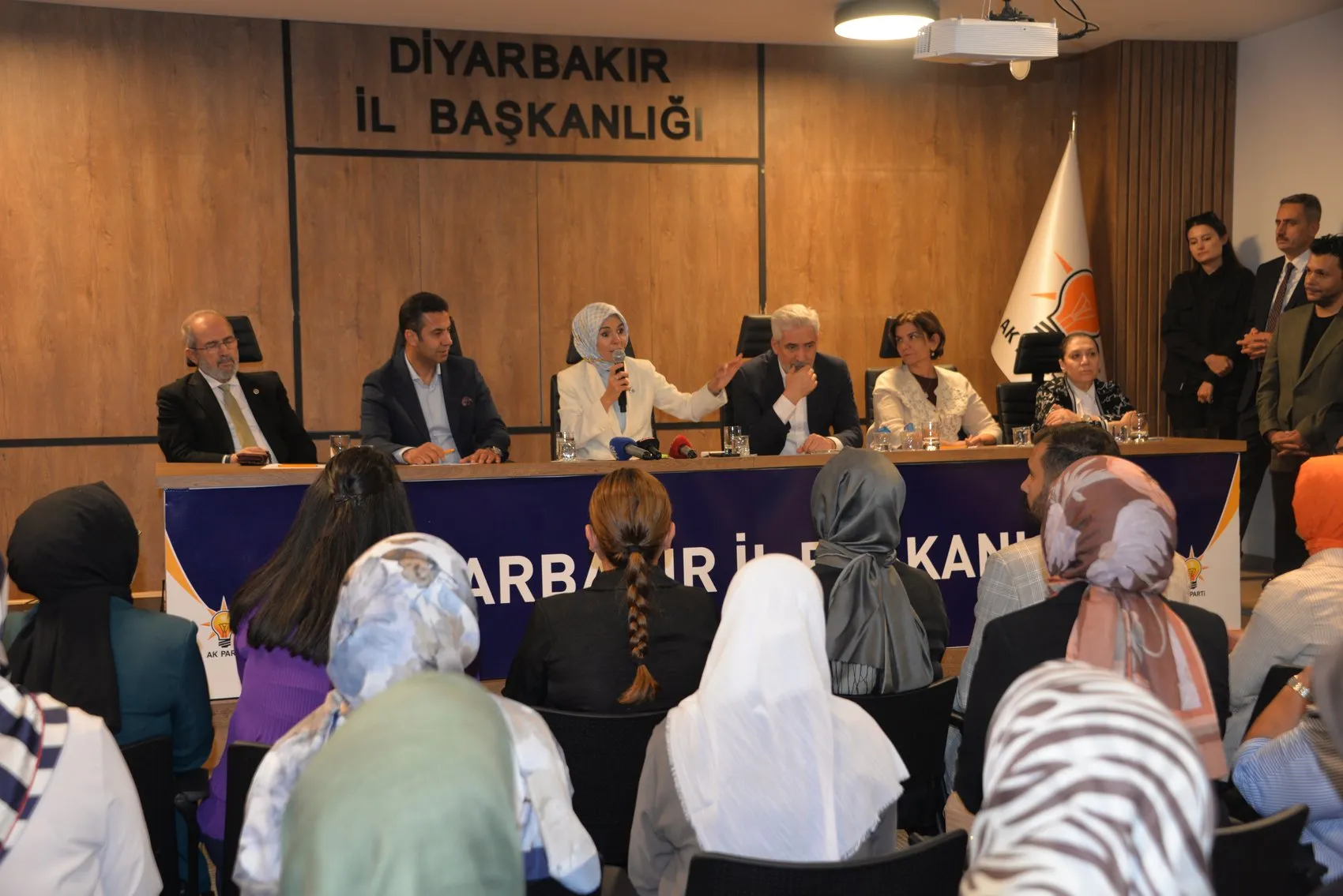 Aile ve Sosyal Hizmetler Bakanı Göktaş Diyarbakırda Temaslarda Bulundu