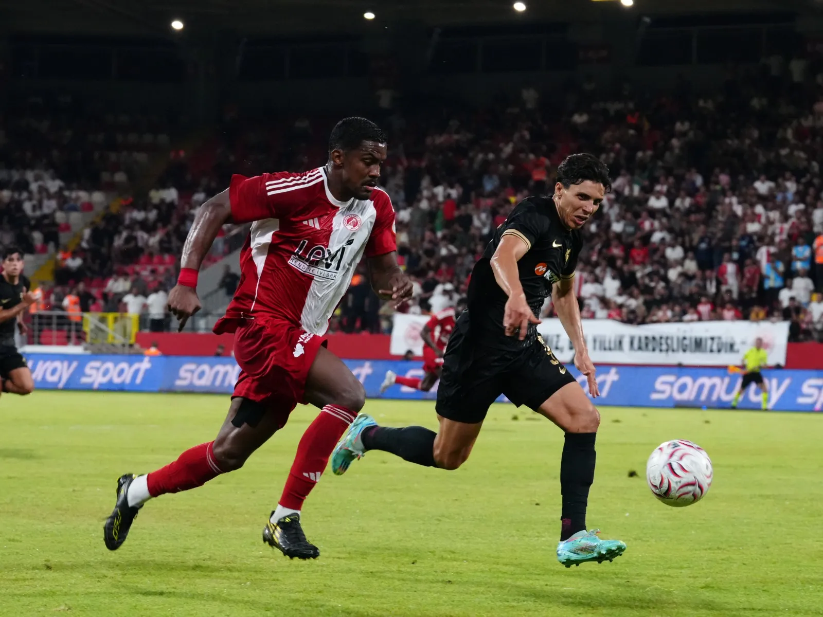 Batman Petrolspor evinde oynadığı maçı iki golle kazandı