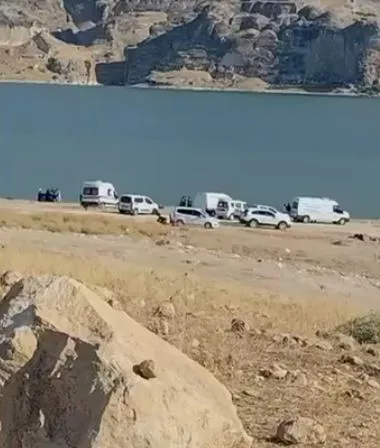 Batman Hasankeyf'te baraj gölü kıyısında cansız bir kadın bedeni bulundu