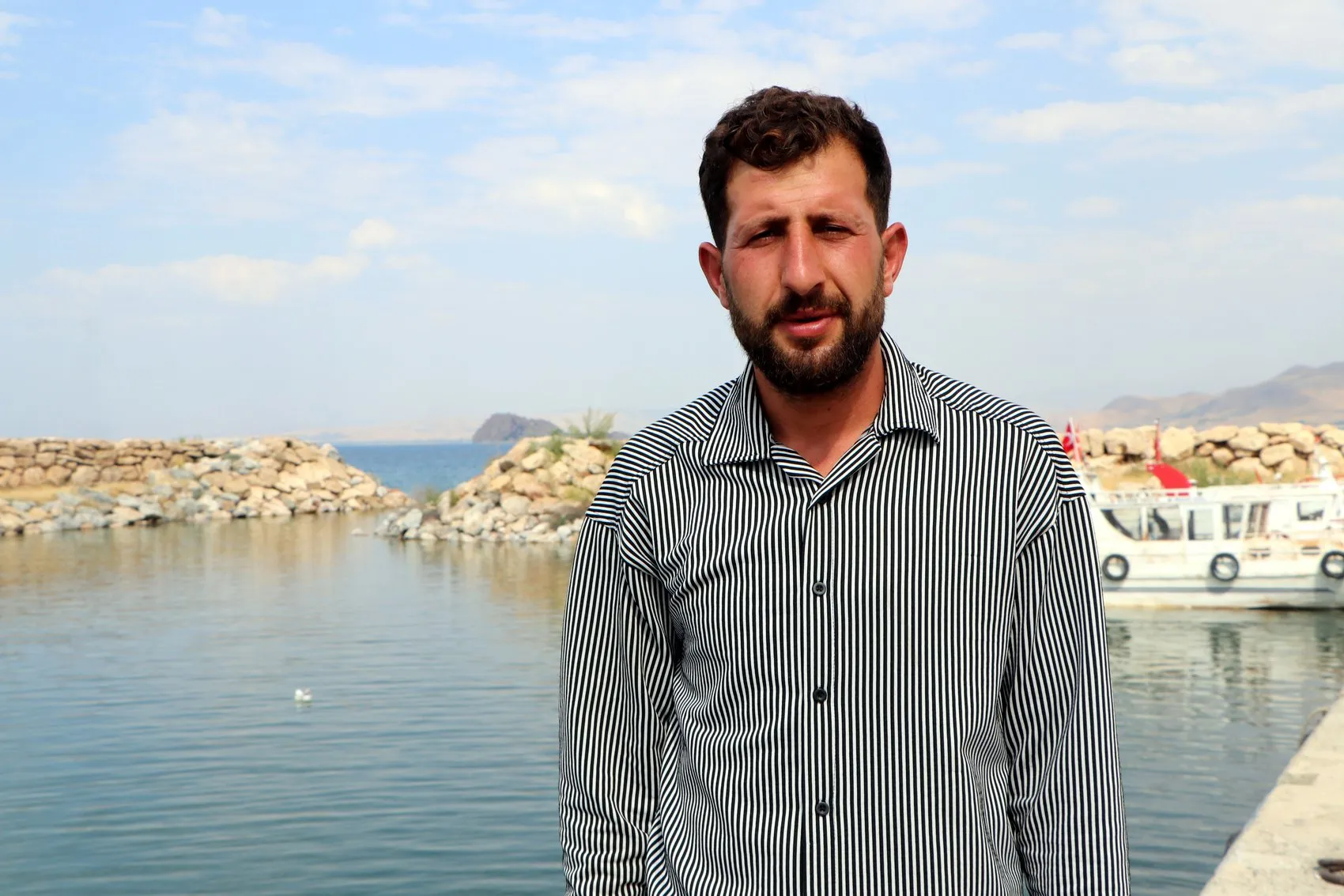Van Gölü çocukların saçlarını doğal yollarla sarıya boyuyor