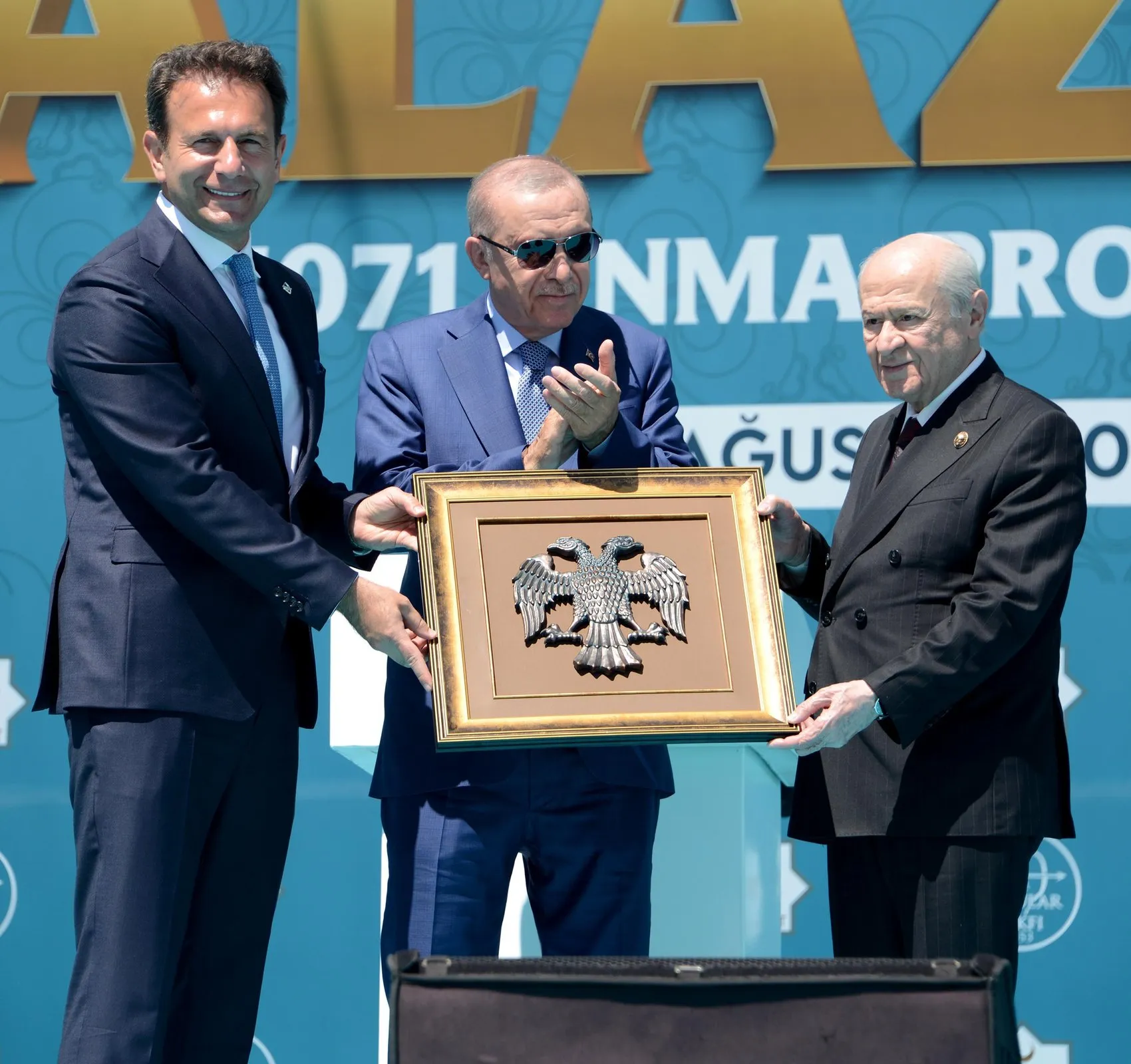 Erdoğan Malazgirt'te Türkiye'nin yürüyüşünü kimse durduramaz
