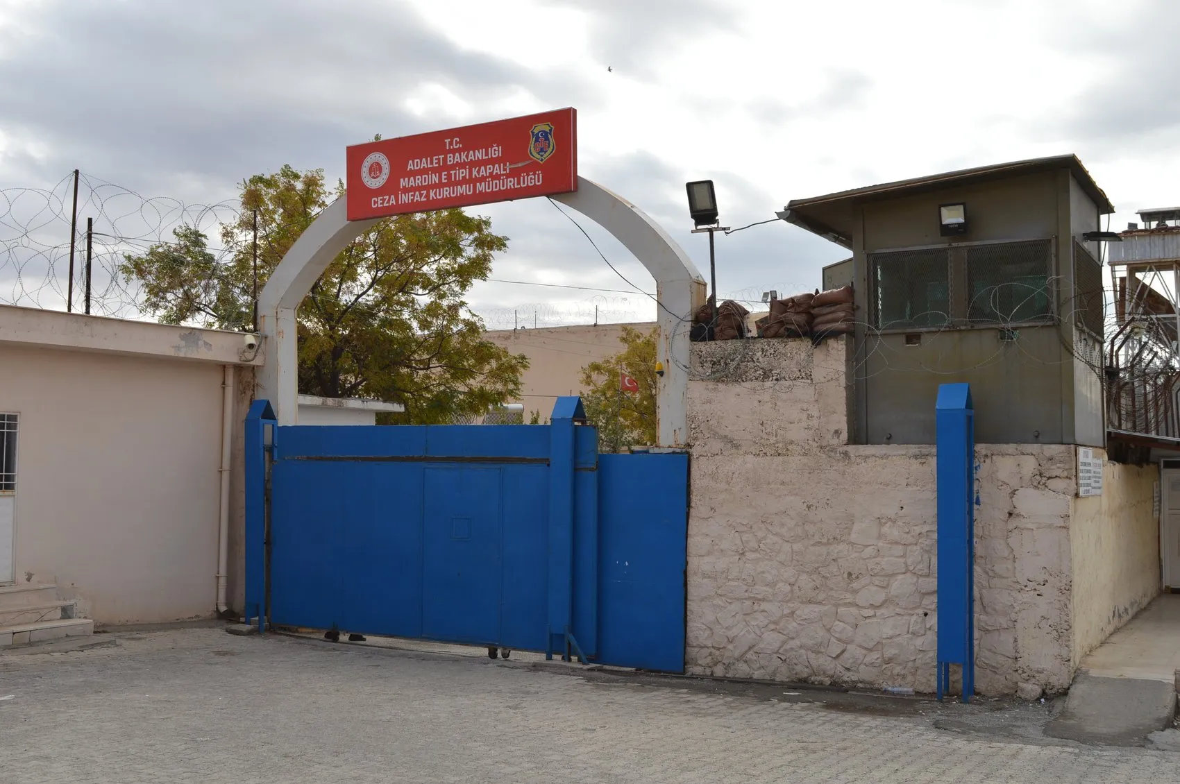 Kızıltepe Devlet Hastanesinde kadın çalışanlara şantaj yapan şüpheli demir parmaklıklar ardında