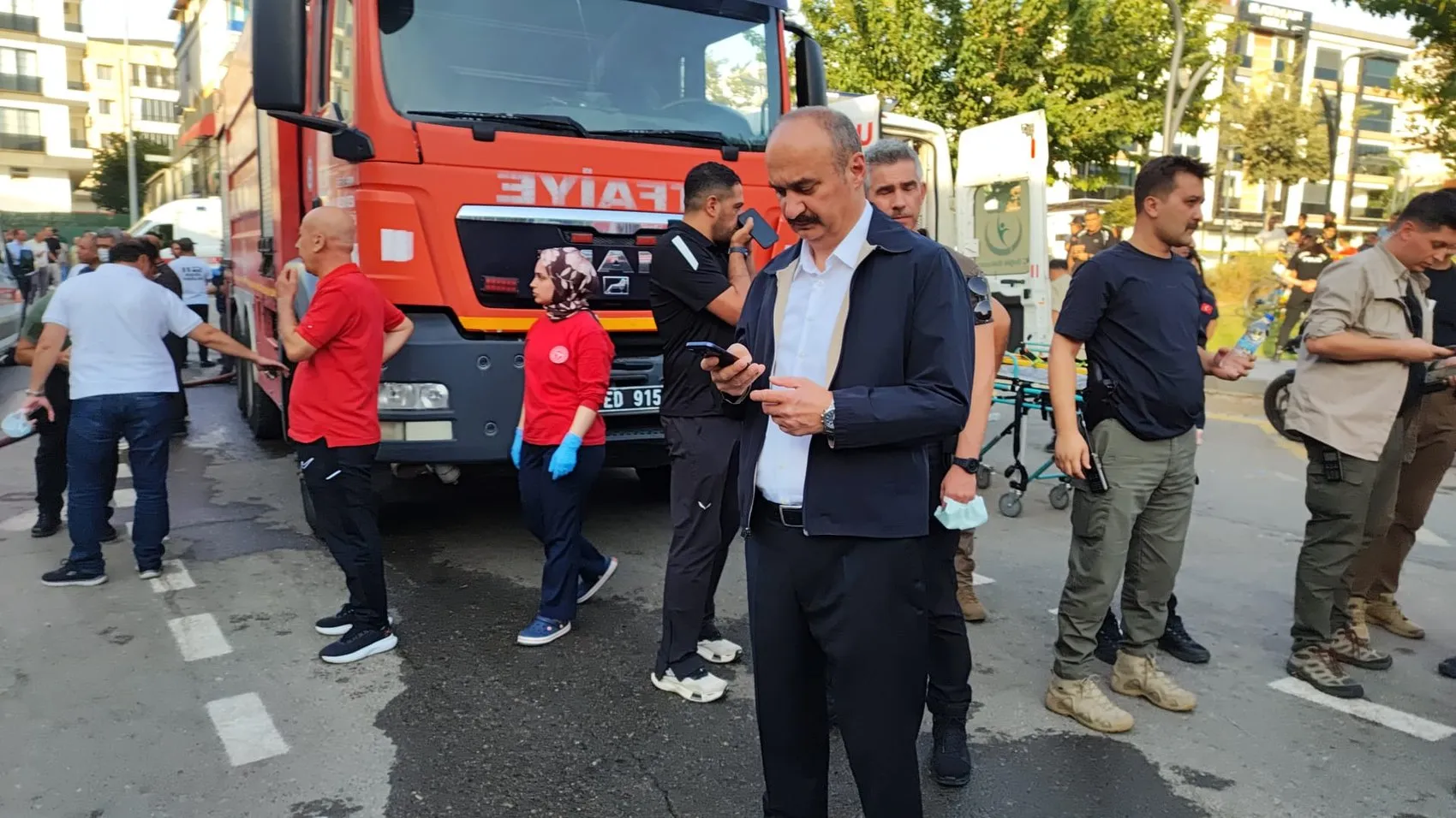 Batman'da spor salonunu alevler sardı, 10 kişi hastaneye kaldırıldı