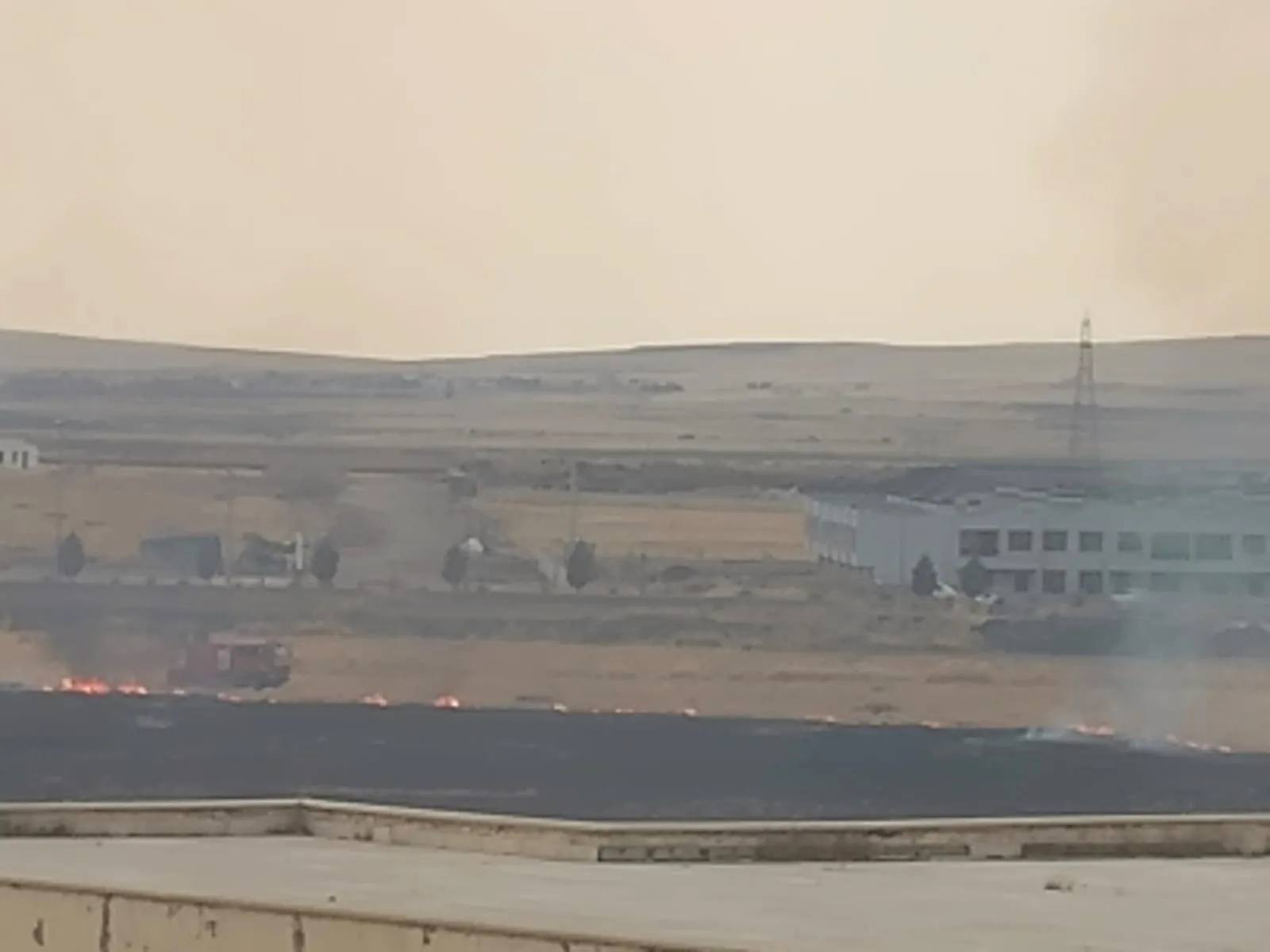 Diyarbakırda hastane çevresindeki anız yangını korkuttu