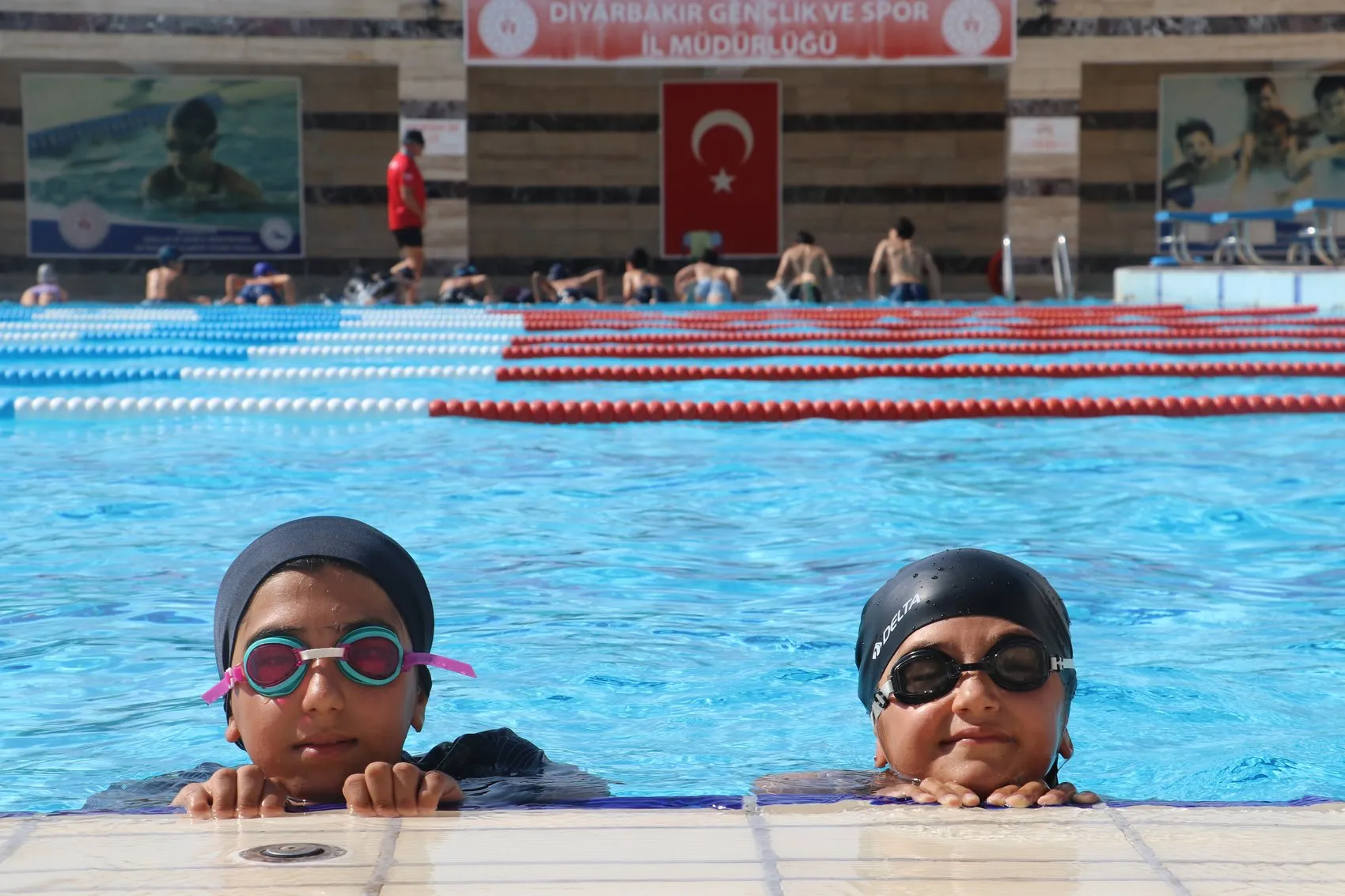 Yüzme Bilmeyen Kalmasın projesi Diyarbakır'da 35 bin kişiye ulaştı