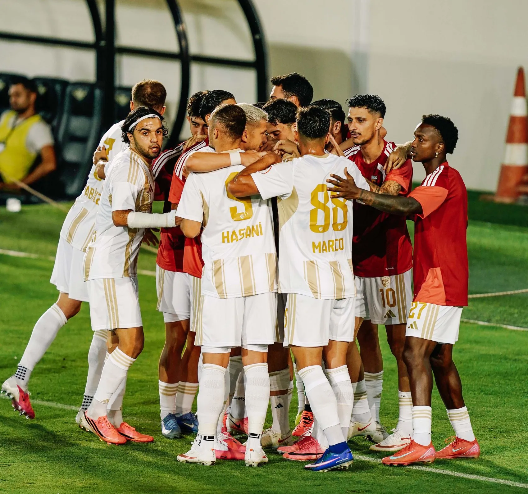 Van Spor sezonu Akhisar deplasmanında yenilgiyle açtı