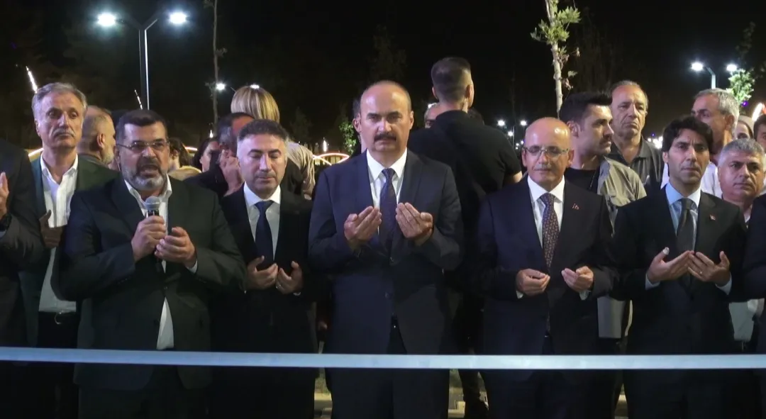 Bakan Şimşek Batman yatırımlarını hizmet fırtınası olarak tanımladı