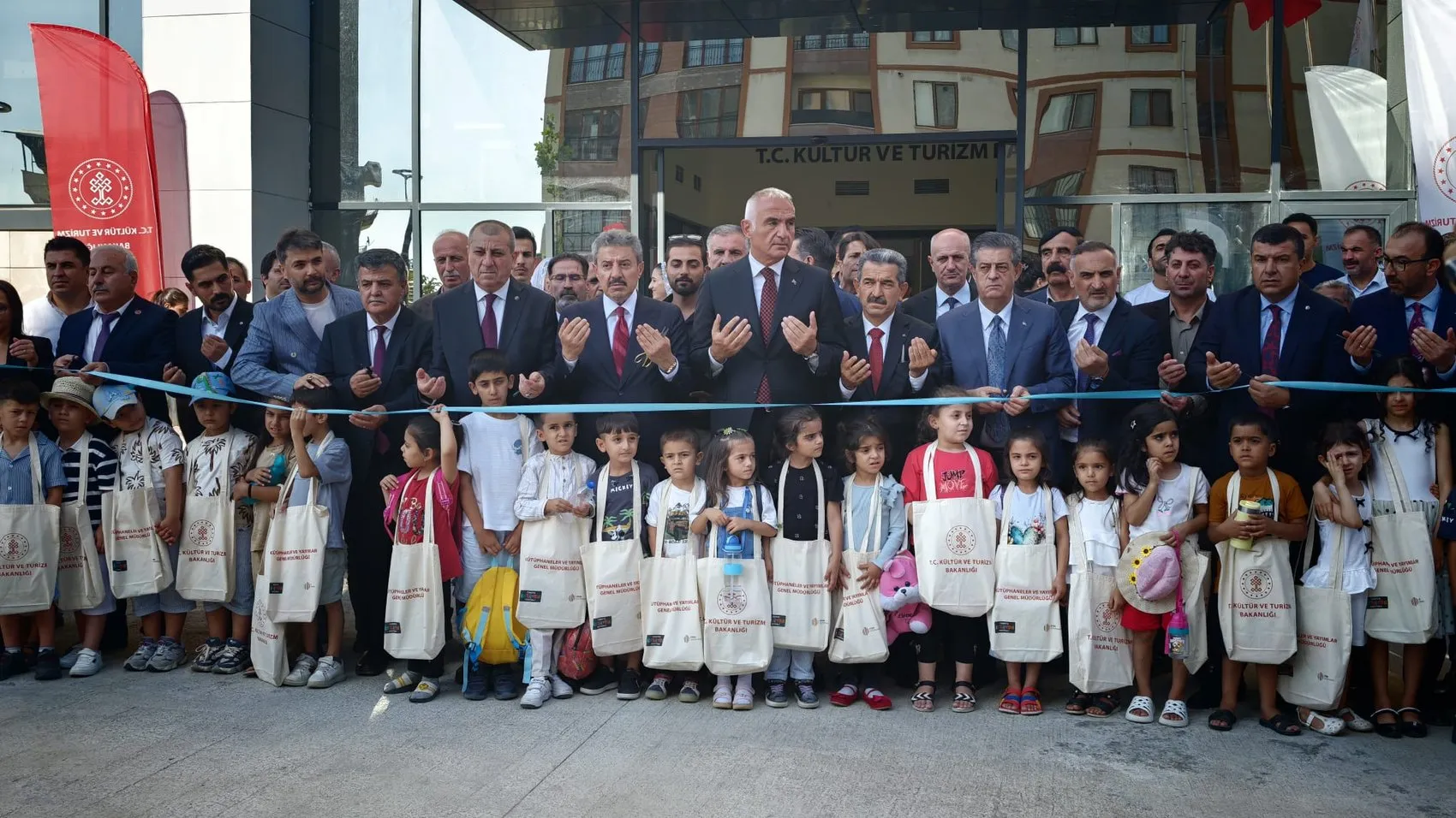 Şırnak yeni kütüphanesine kavuştu