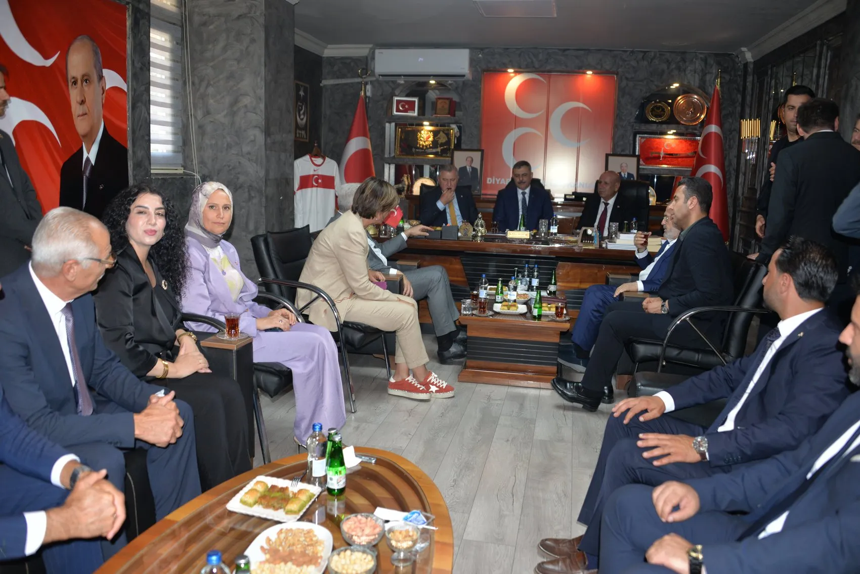 Bakanlar Diyarbakırda maç öncesi temaslarda bulundu
