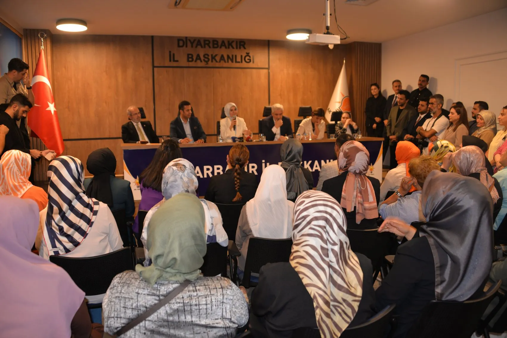 Aile ve Sosyal Hizmetler Bakanı Göktaş Diyarbakırda Temaslarda Bulundu