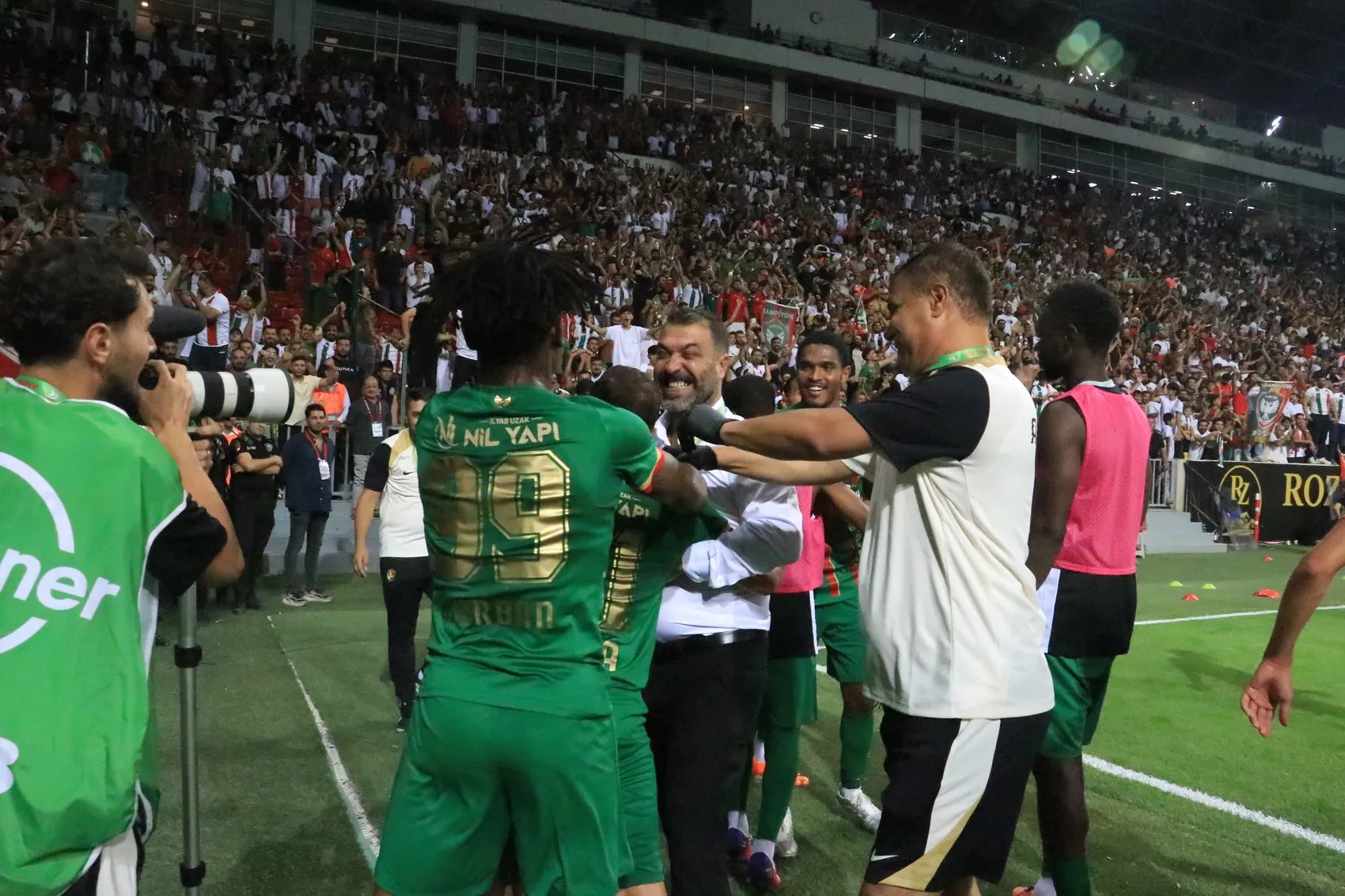 Amed Sportif Faaliyetler sezonun ilk maçında Erzurumspor ağlarını üç golle havalandırdı