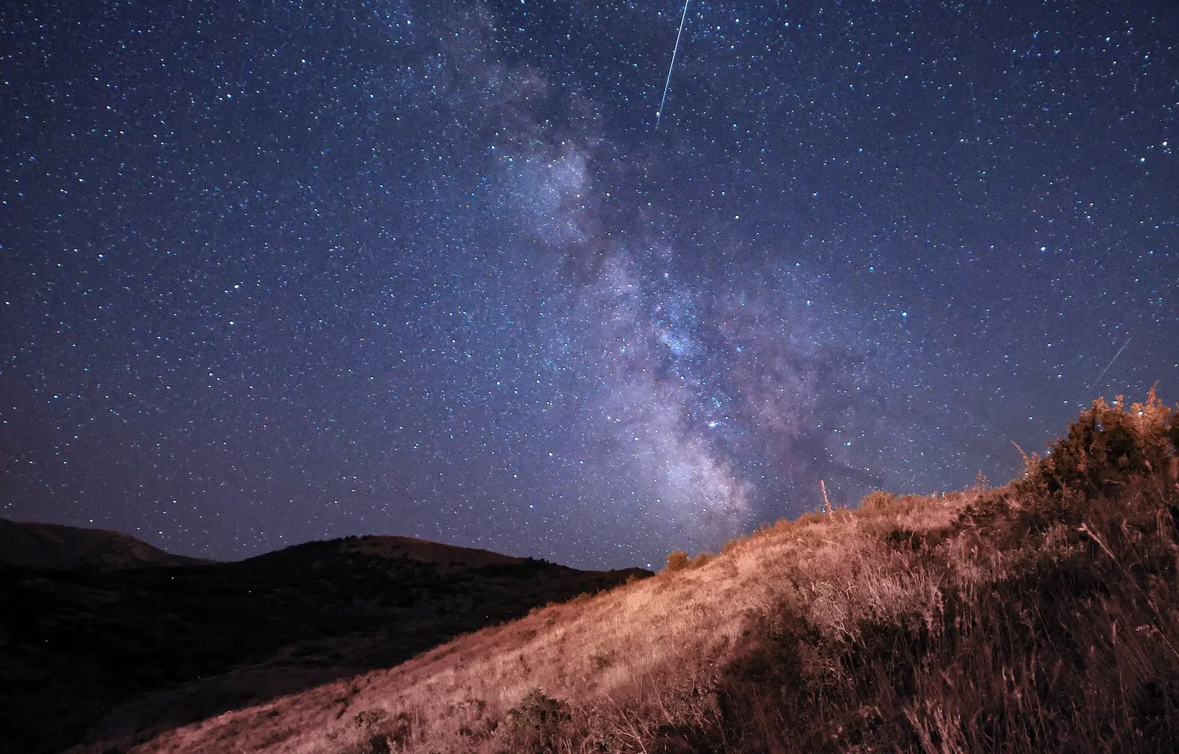 Bitlisin karanlık gökyüzünde Perseid meteor şöleni yaşandı