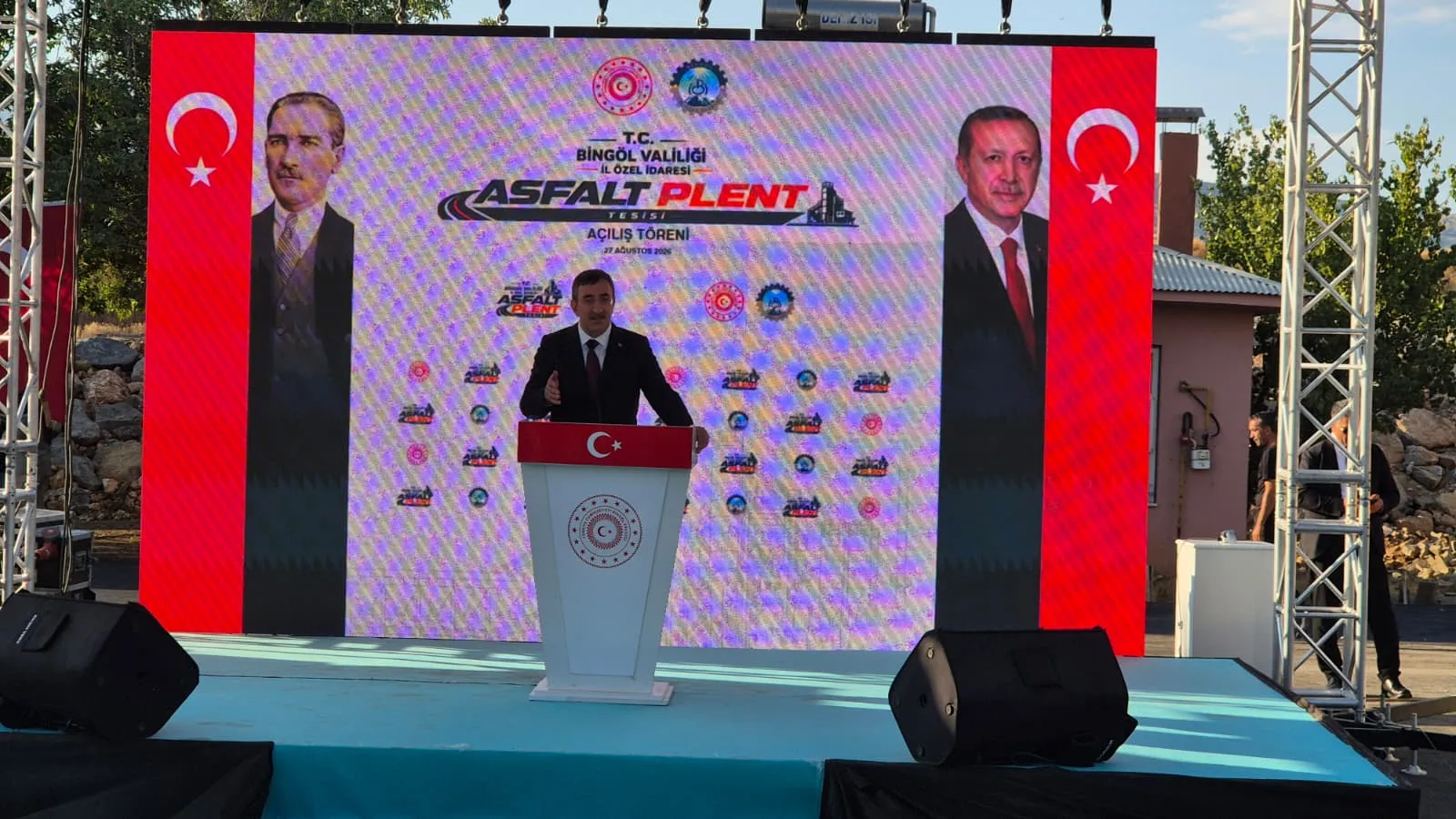 Yılmaz Bingöl'de asfalt plent tesisini açtı, yatırım mesajı verdi