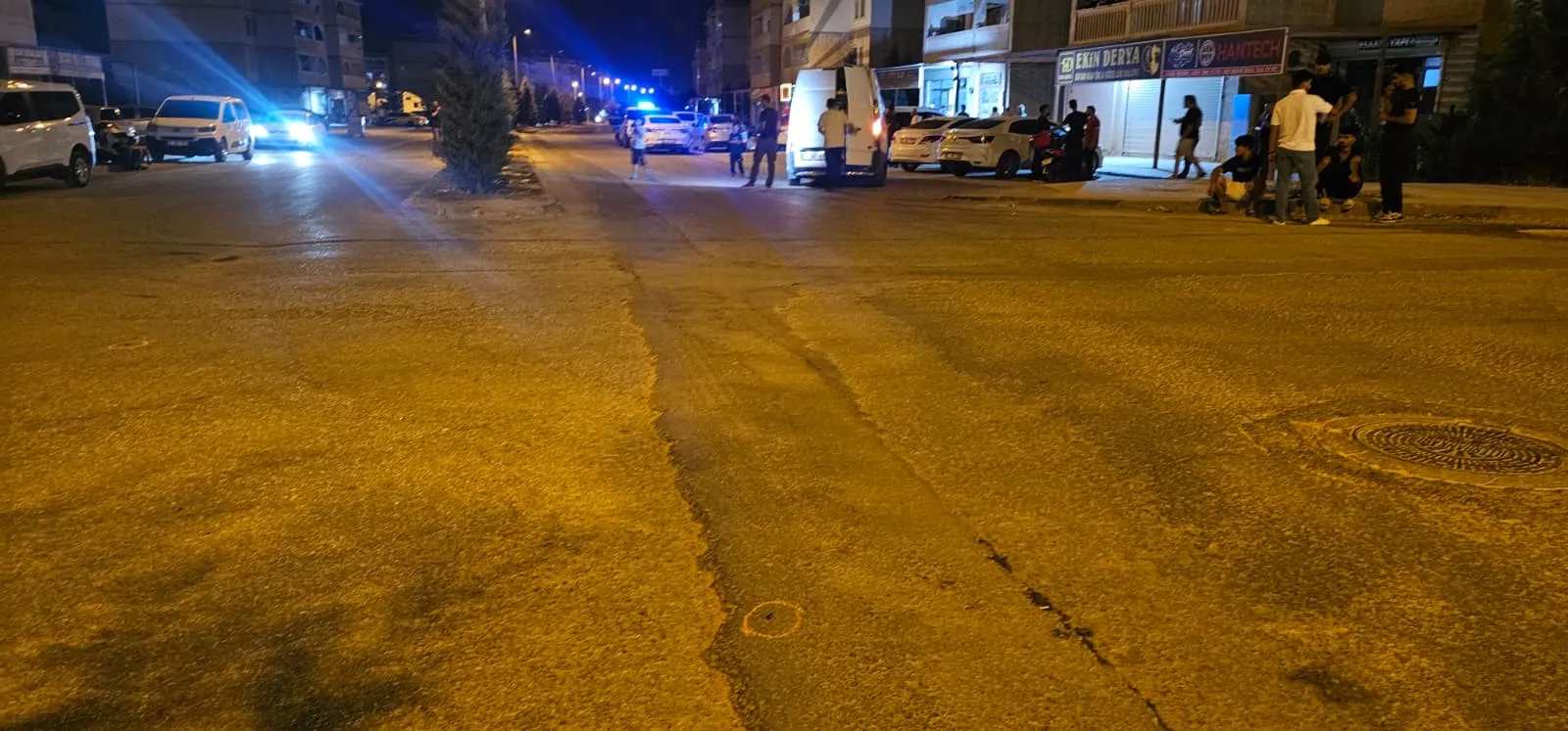Maskeli iki şüpheli Nusaybin'de iş yerine ateş açtı