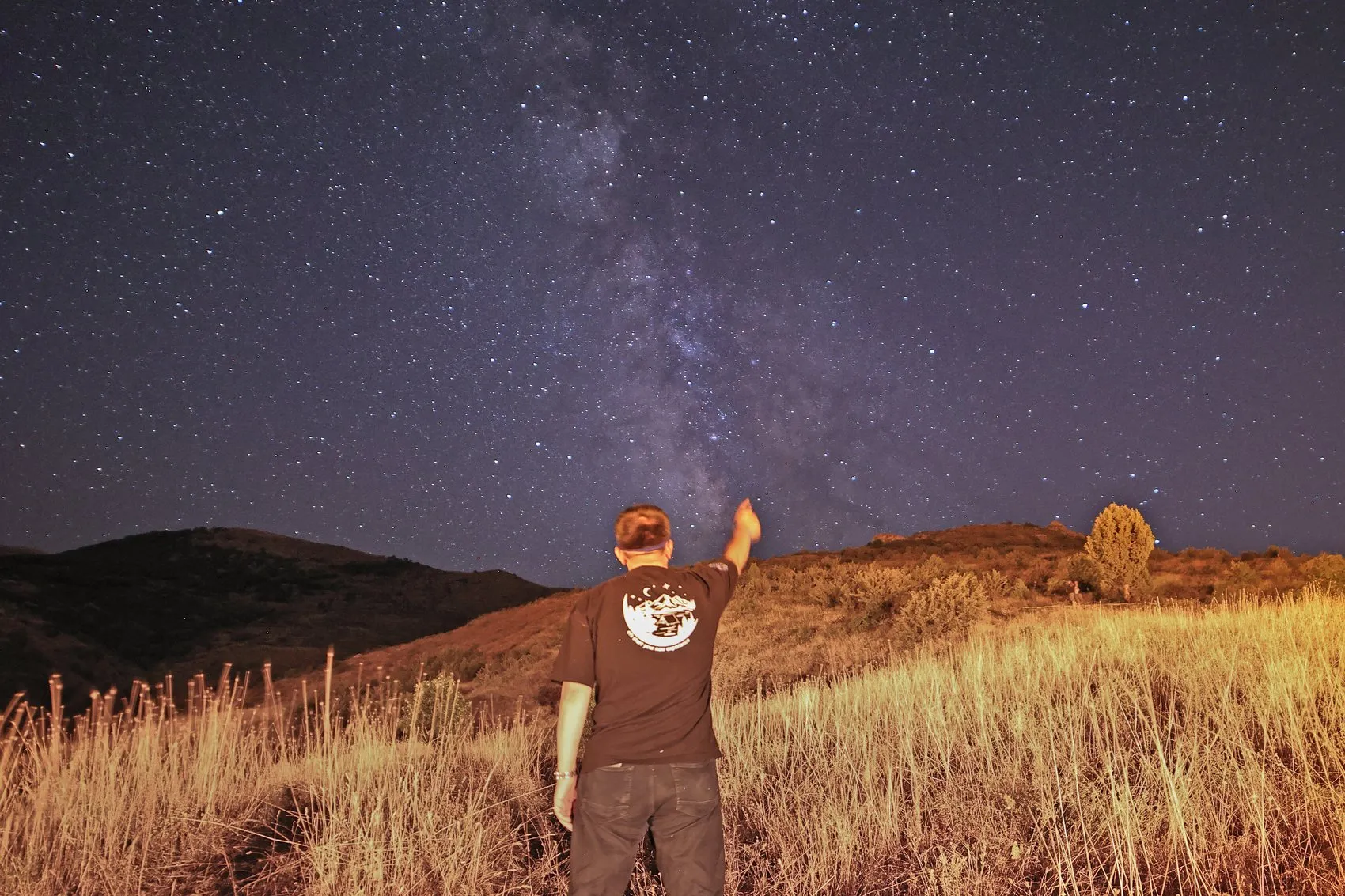 Bitlisin karanlık gökyüzünde Perseid meteor şöleni yaşandı