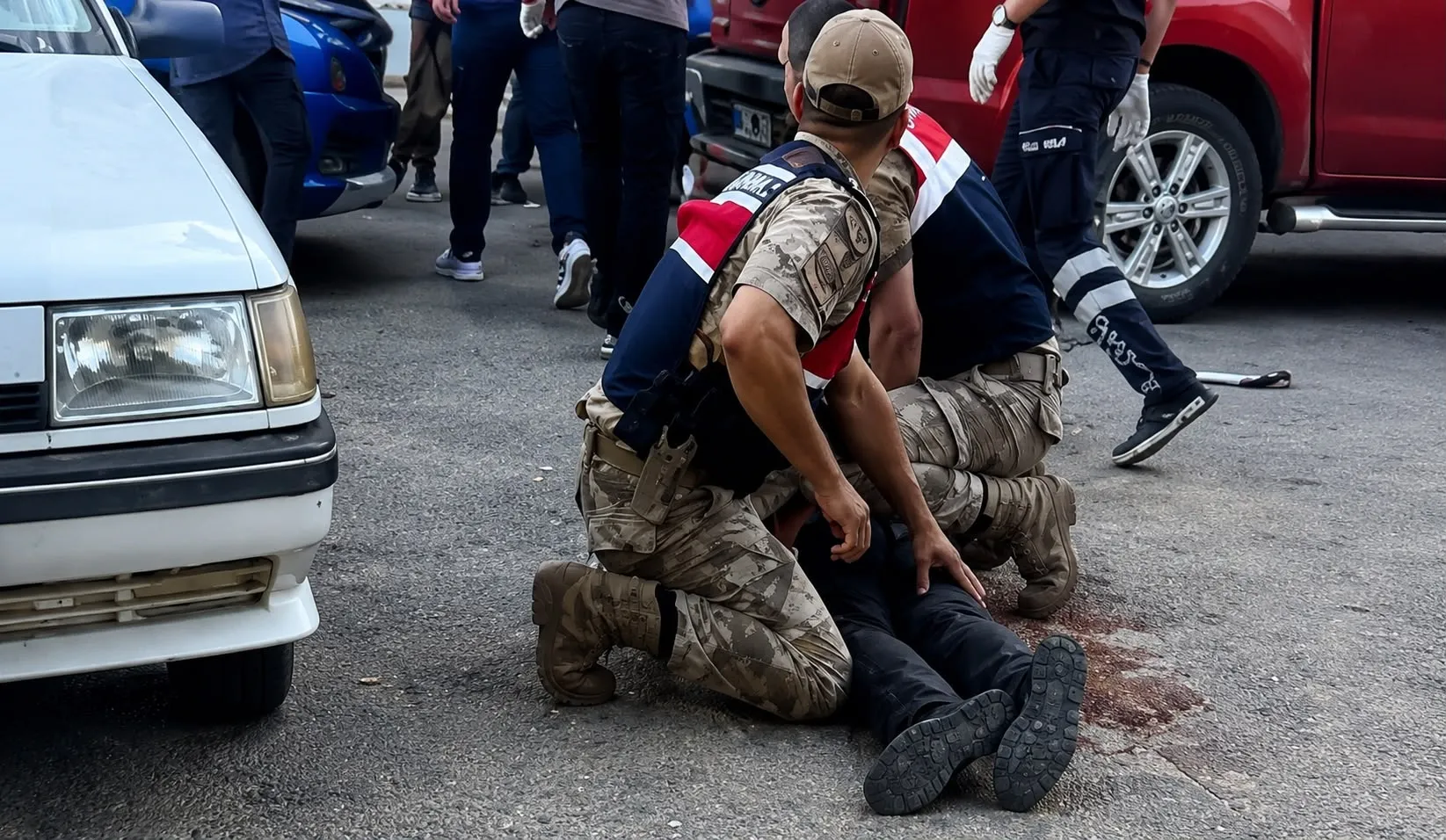 Viranşehir Devlet Hastanesi önündeki silahlı saldırının şüphelisi hayatını kaybetti