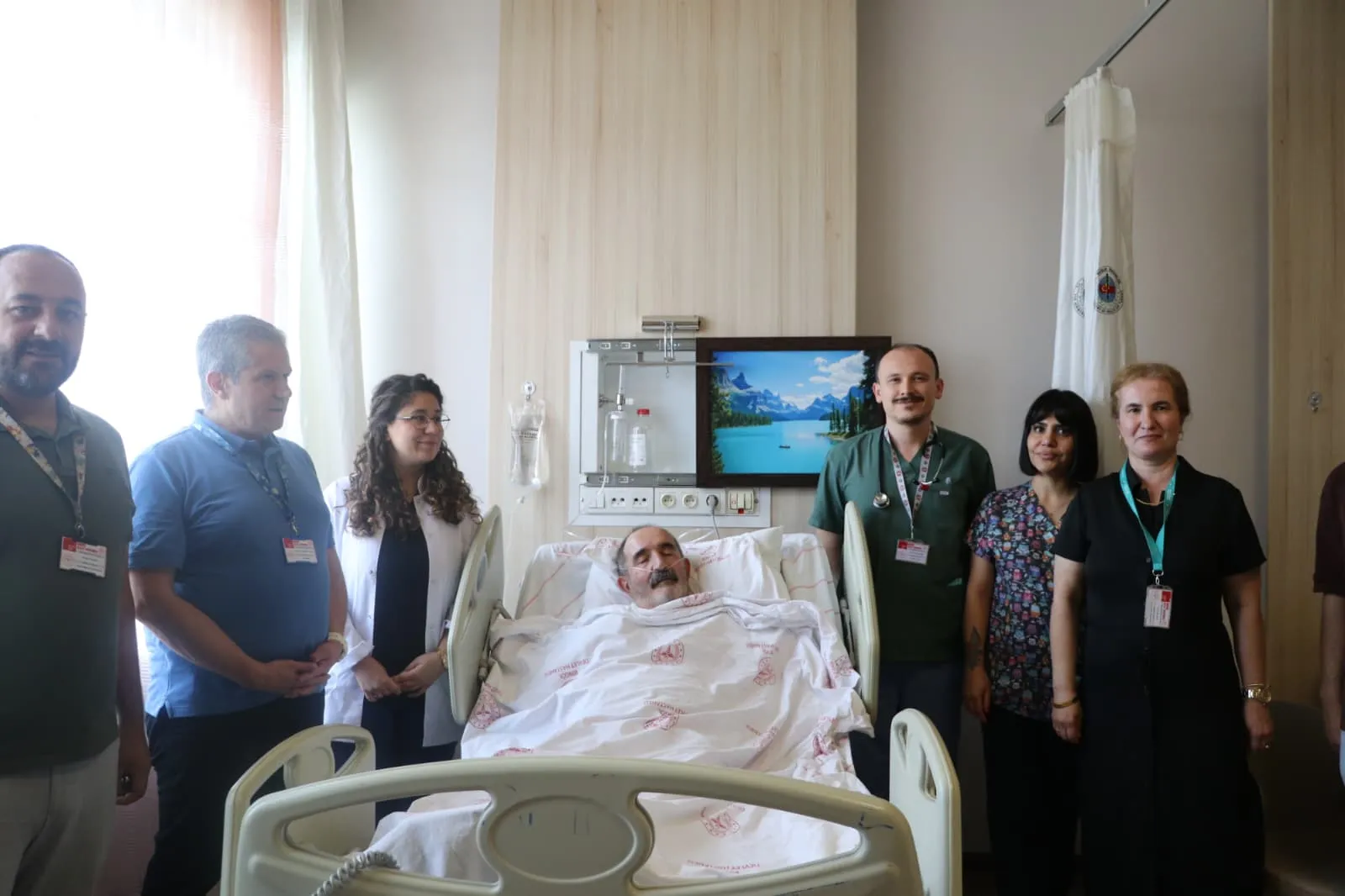 Bingöl Devlet Hastanesinde duran kalp uzun süren müdahaleyle tekrar hayata döndü