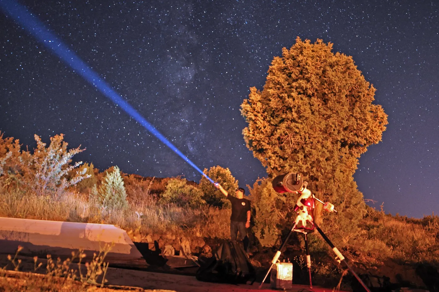 Bitlisin karanlık gökyüzünde Perseid meteor şöleni yaşandı