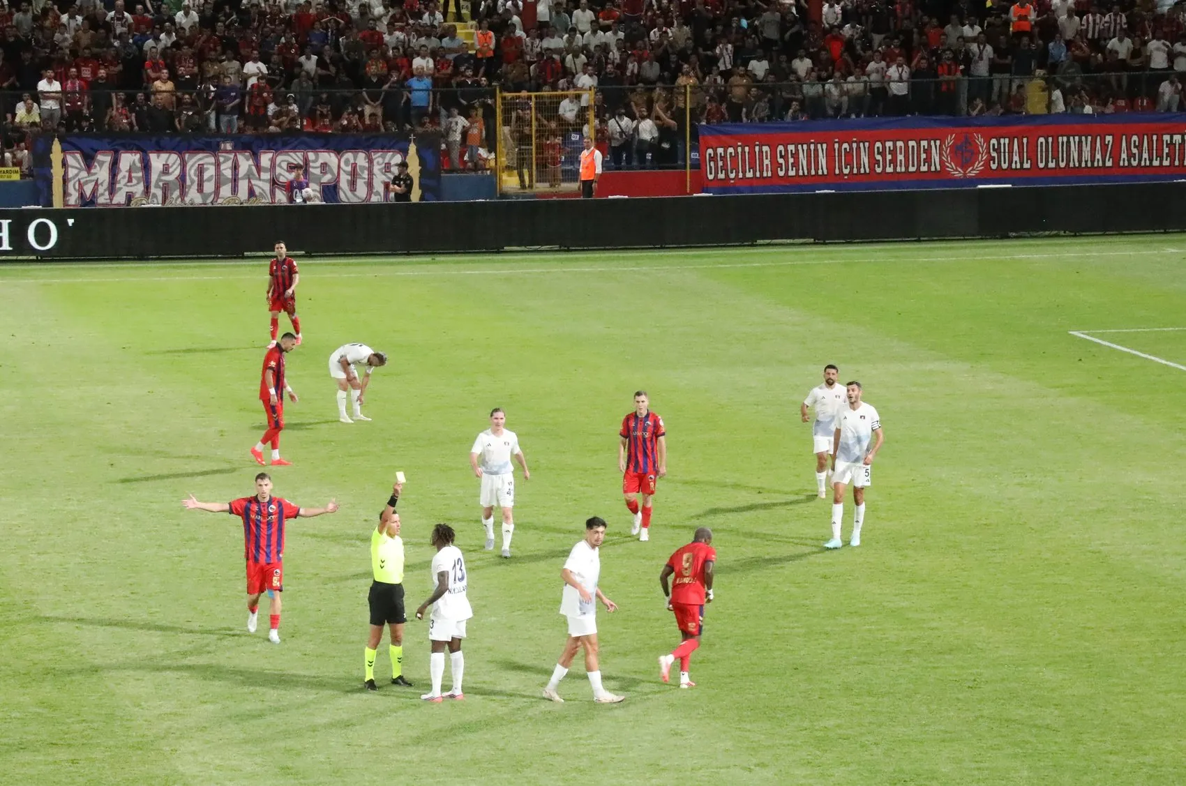 Van Spor son dakikada beraberliği kurtardı