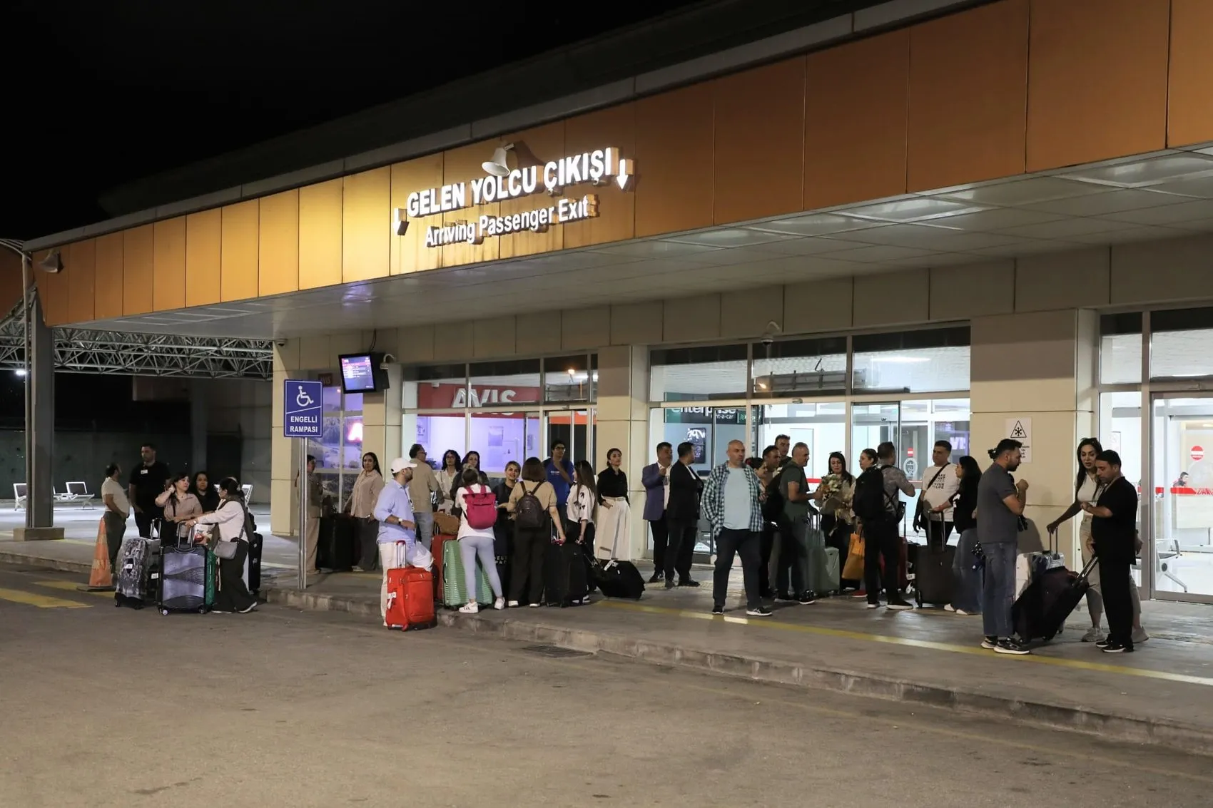 İlk Tahran-Van seferi tamamlandı, 80 İranlı turist kente geldi